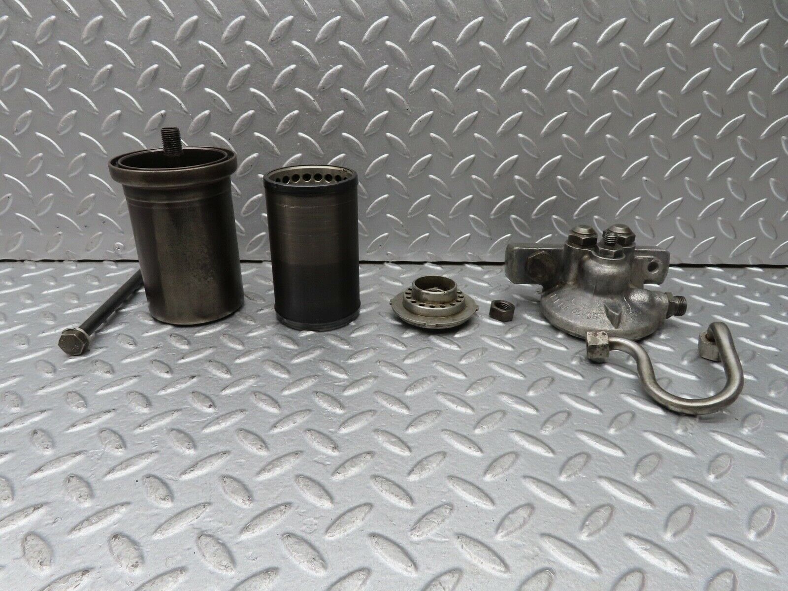 18559 Mercedes-Benz W136 170V Oil Filter Housing 1811840008