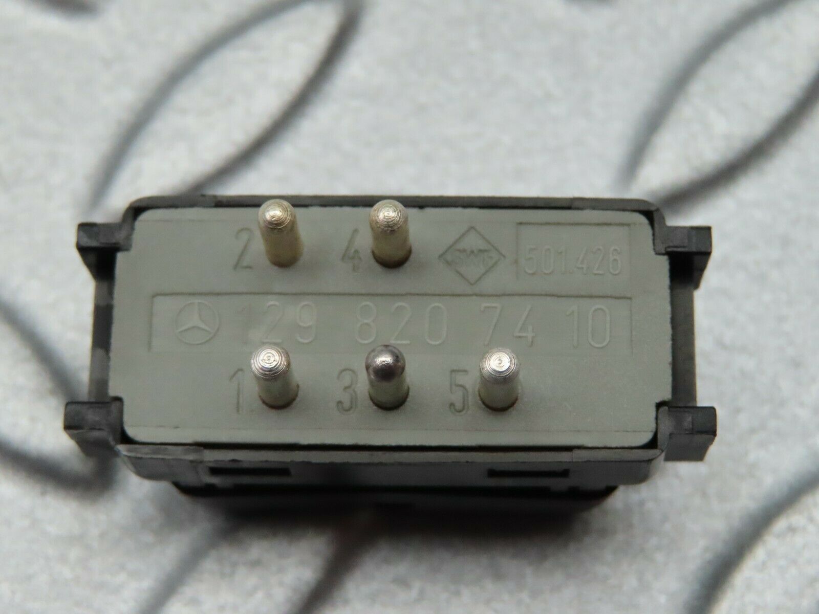 5346 Mercedes-Benz W124 230E Rear Windscreen Defroster Switch 1298207410