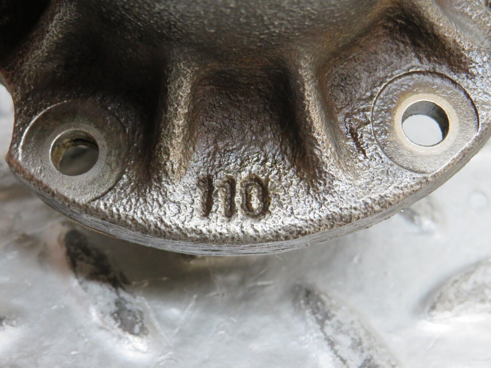 28430 Mercedes-Benz S123 240D Wagon Water Pump 1212010107 1102010110