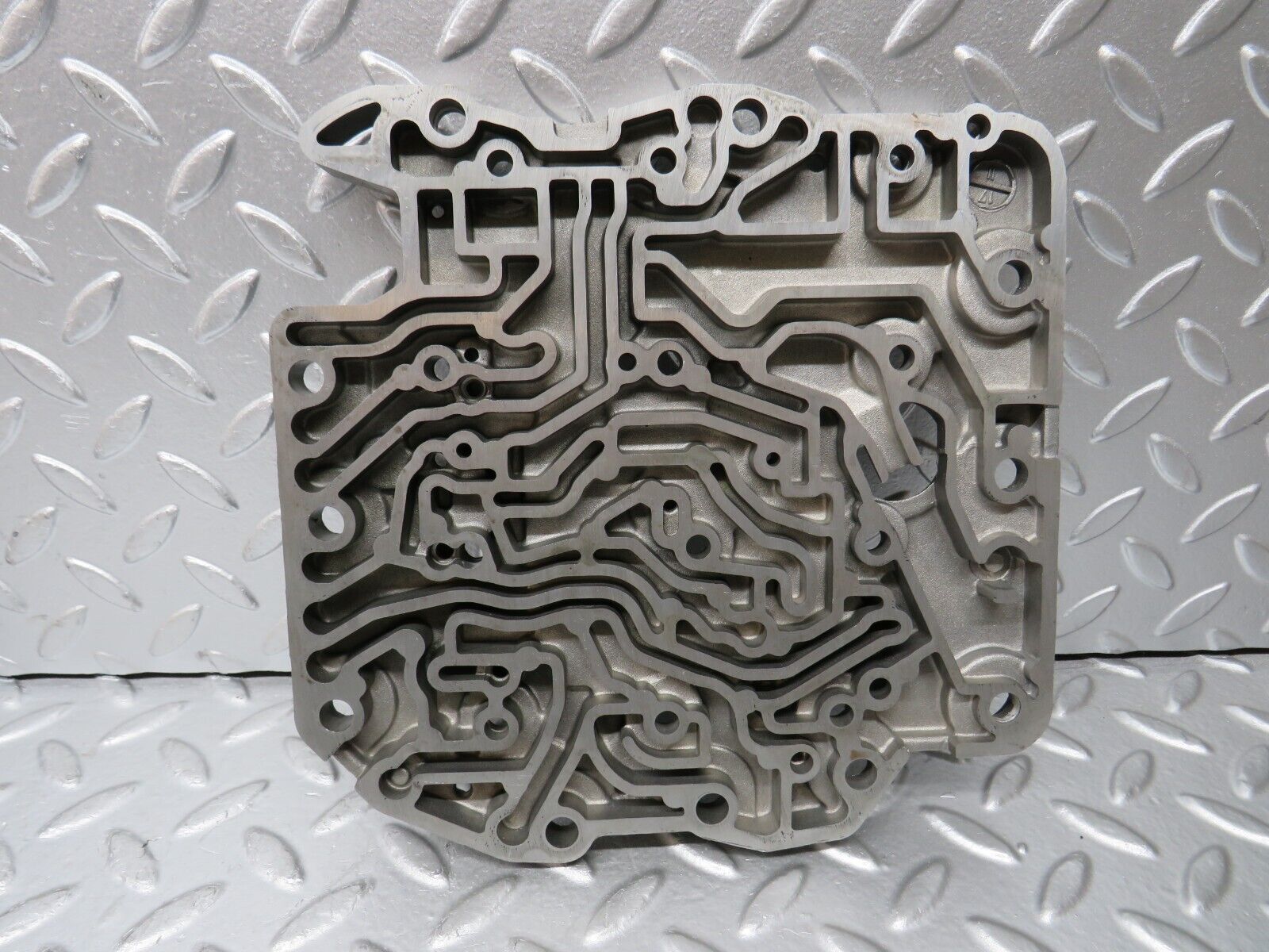 30223 Mercedes-Benz W123 230E Auto Gearbox Valve Body 722.122 1162770901