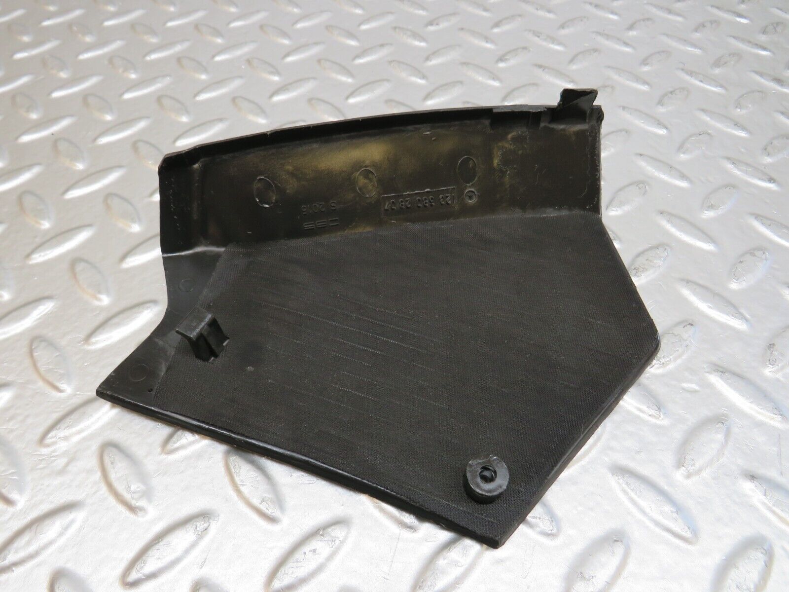 25408 Mercedes-Benz W123 200 Front Right Speaker Cover 1236802807