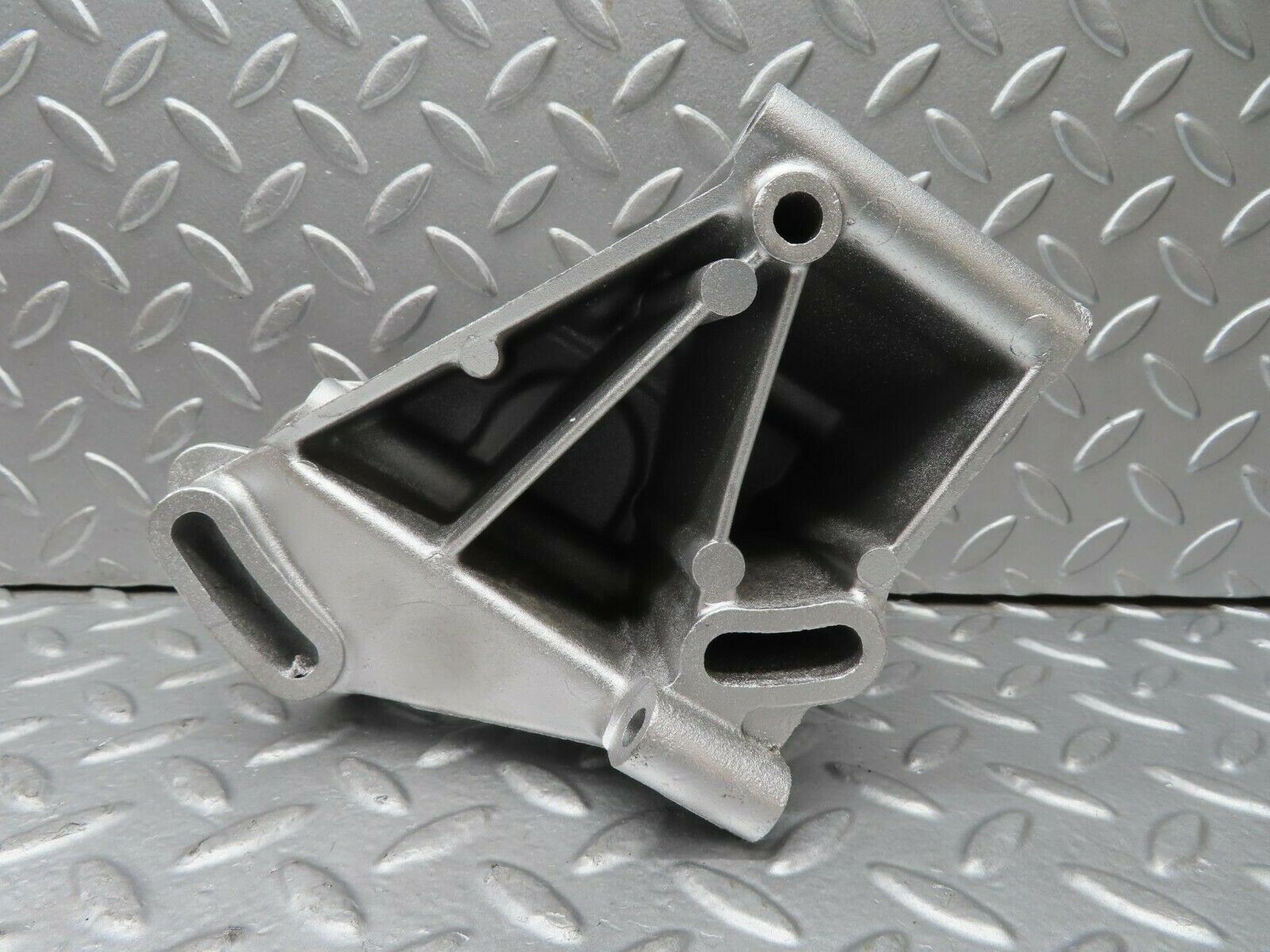 15263 Mercedes-Benz W123 230E Power Steering Pump Bracket 1234660241