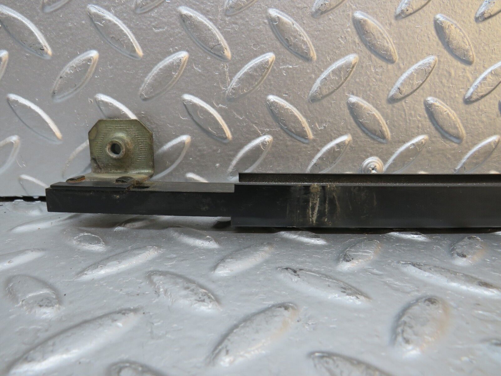 31210 Mercedes-Benz S124 220TE Wagon Rear Right Door Window Channel