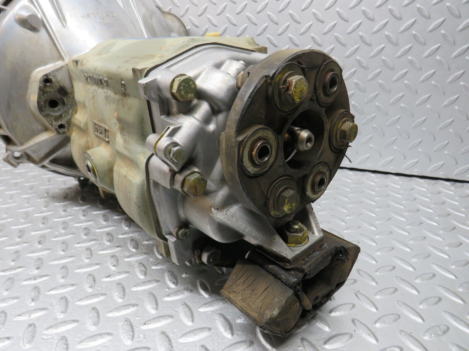 37732 Mercedes-Benz W108 280S Manual Gearbox 4 Speed 1152511301 1172611101