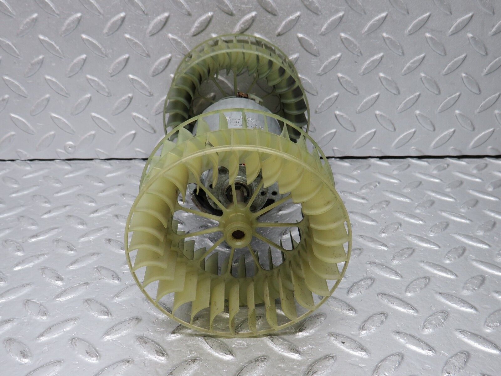 38468 Mercedes-Benz R129 280SL Coupe Heater Blower Motor Bosch 0130111023