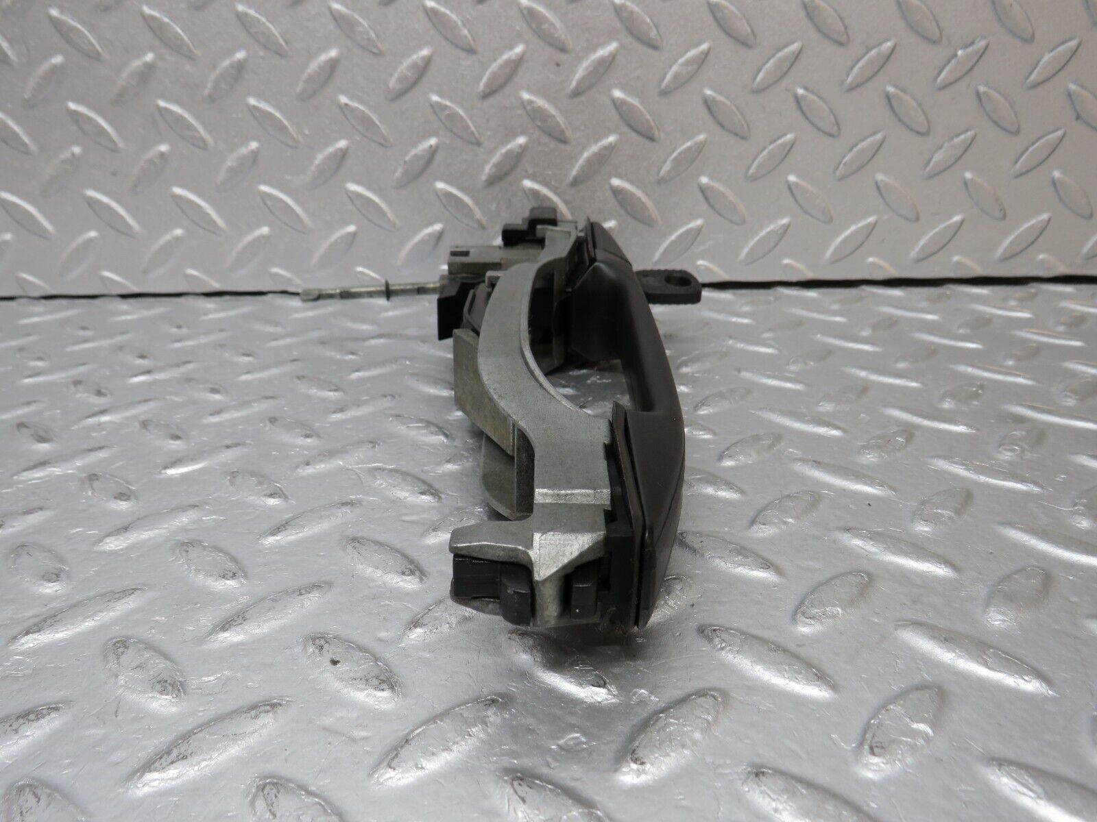 38463 Mercedes-Benz R129 280SL Coupe Left Door Exterior Handle With Key