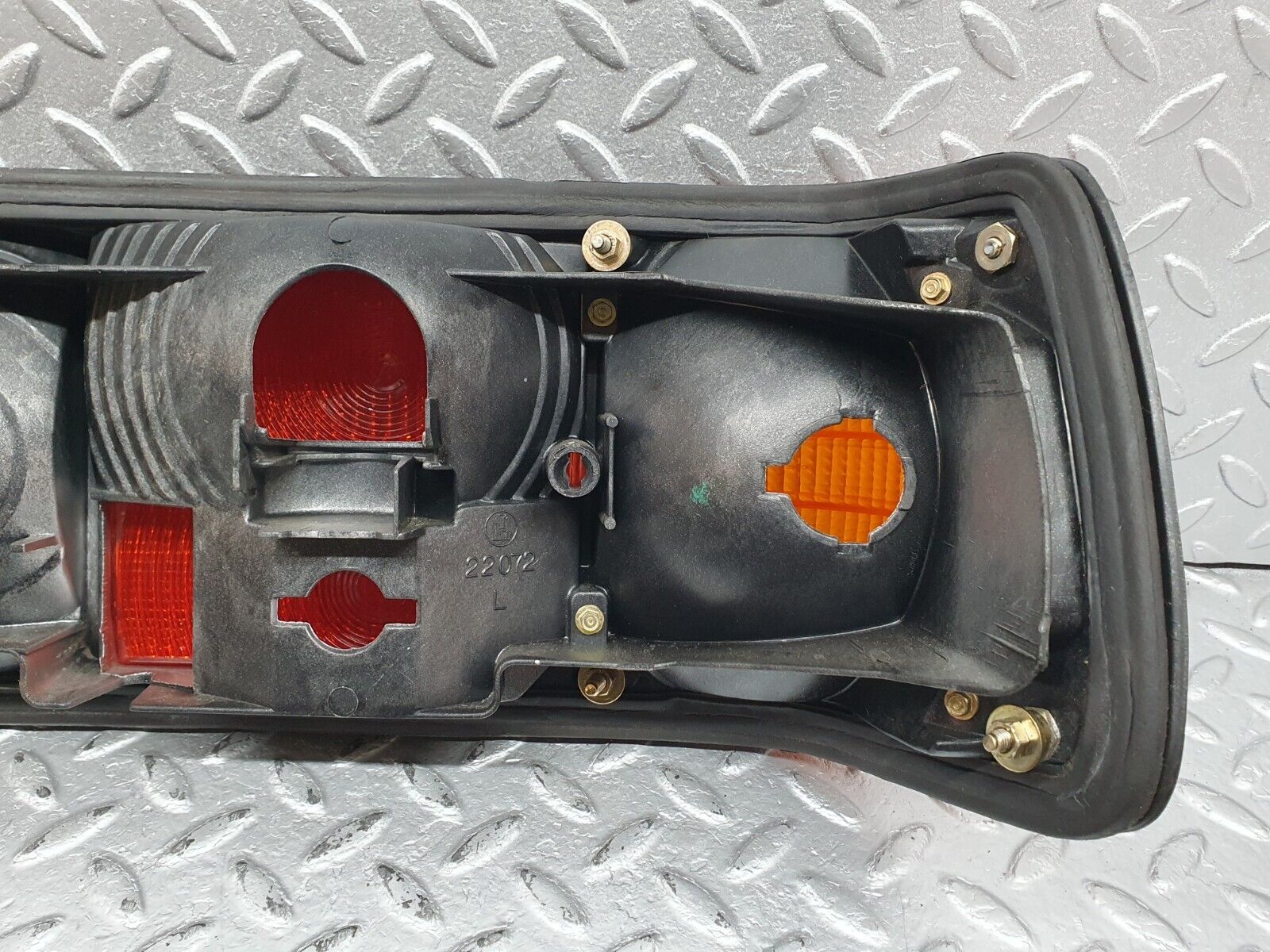 41161 Mercedes-Benz W126 300SE Tail Light & Bulb Holder Left Side