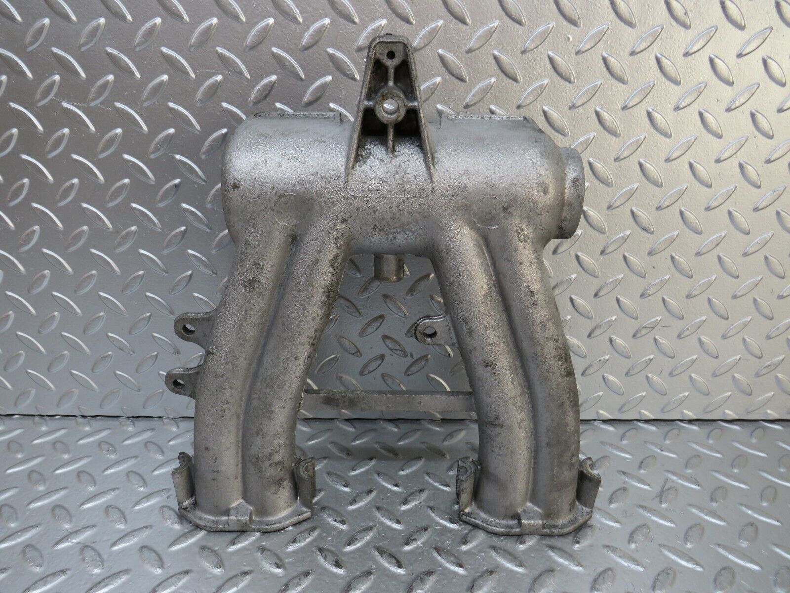 26944 Mercedes-Benz W123 240D Air Intake Manifold 6161410201