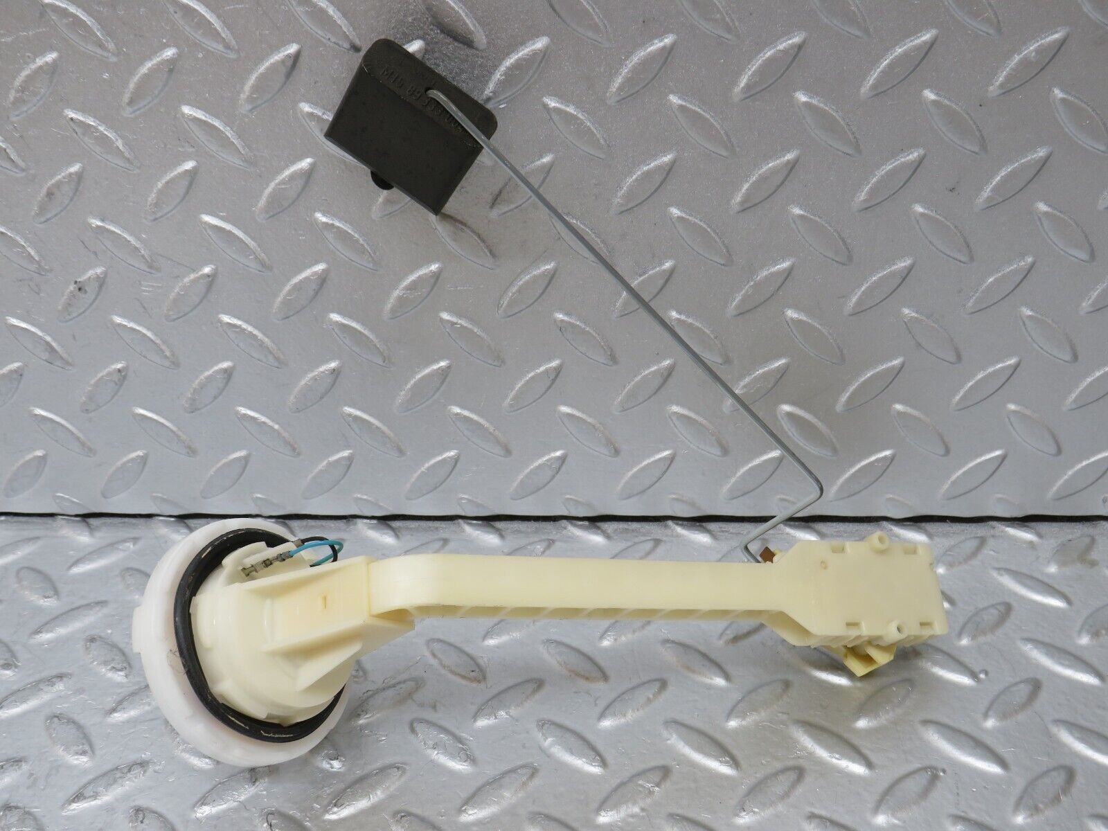 35066 Mercedes-Benz W210 320E Fuel Level Sender Unit 2105422317 221838001006