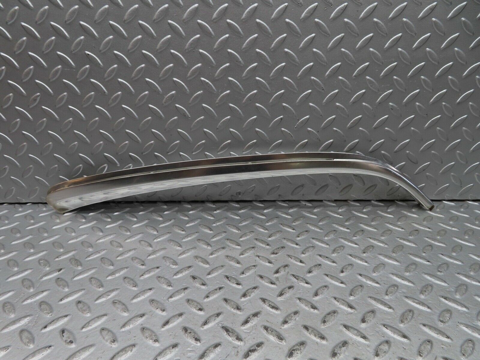 17881 Mercedes-Benz W116 450SEL Roof Chrome Moulding Trim Right Side