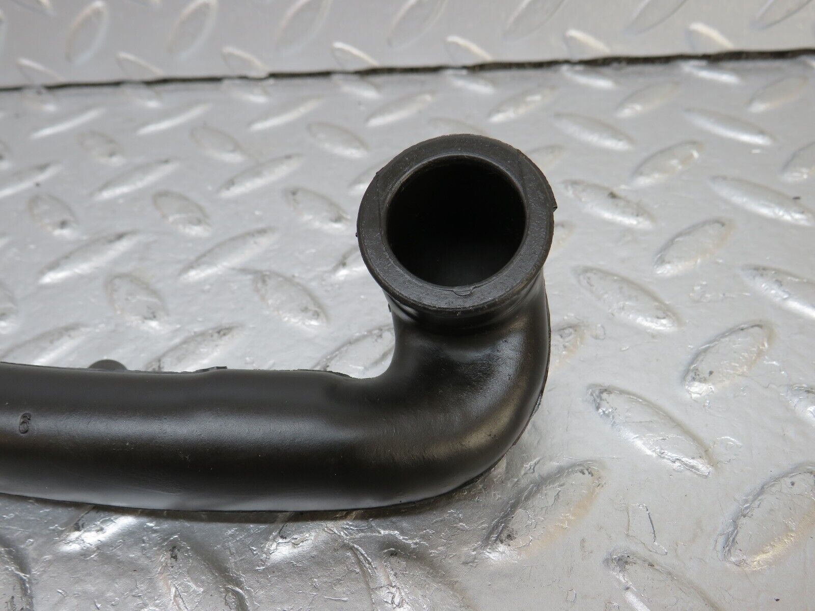 34453 Mercedes-Benz C126 380SEC Coupe Crankcase Breather Hose 1160940791