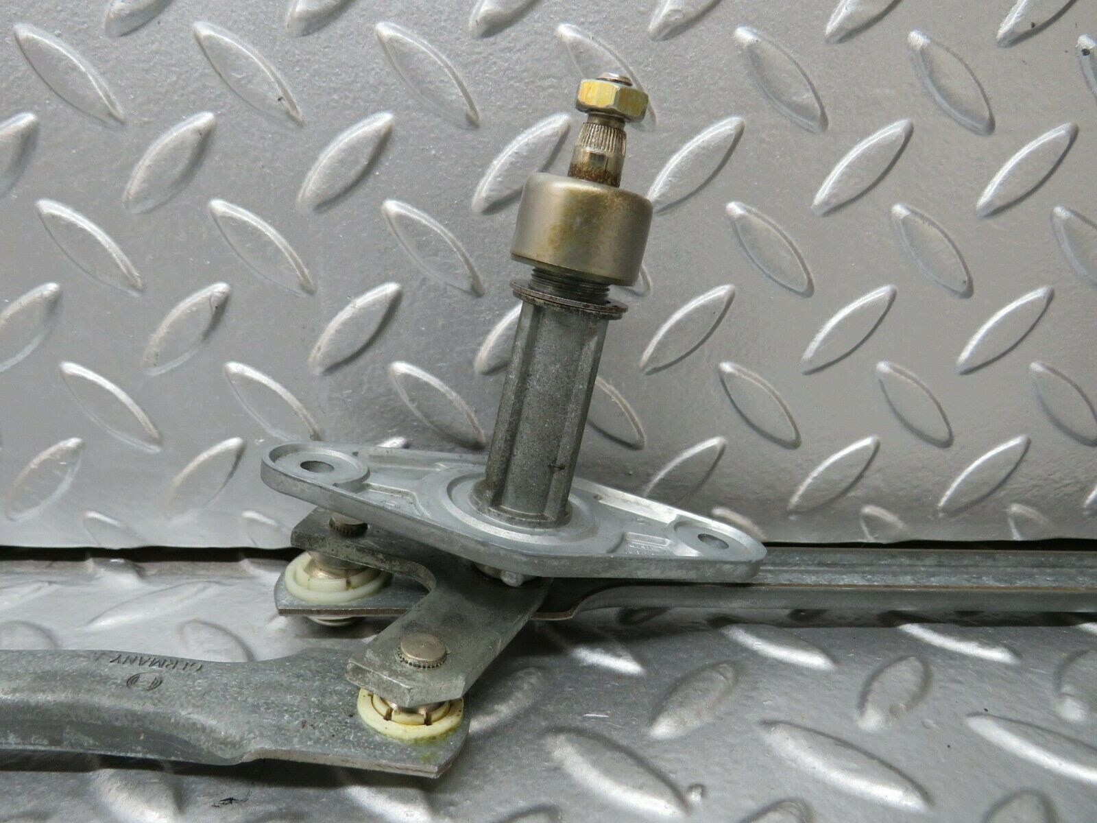 23498 Mercedes-Benz W114 280E Windscreen Wiper Linkage