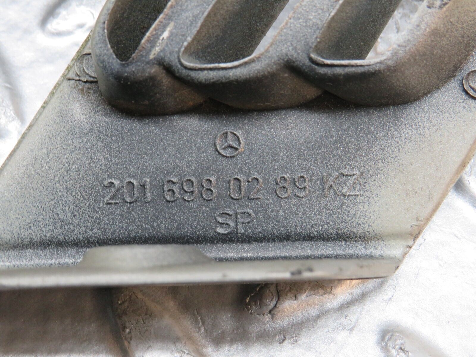 31724 Mercedes-Benz W201 190LE 1.8L C Pillar Exterior Cover Right Side 2016980289