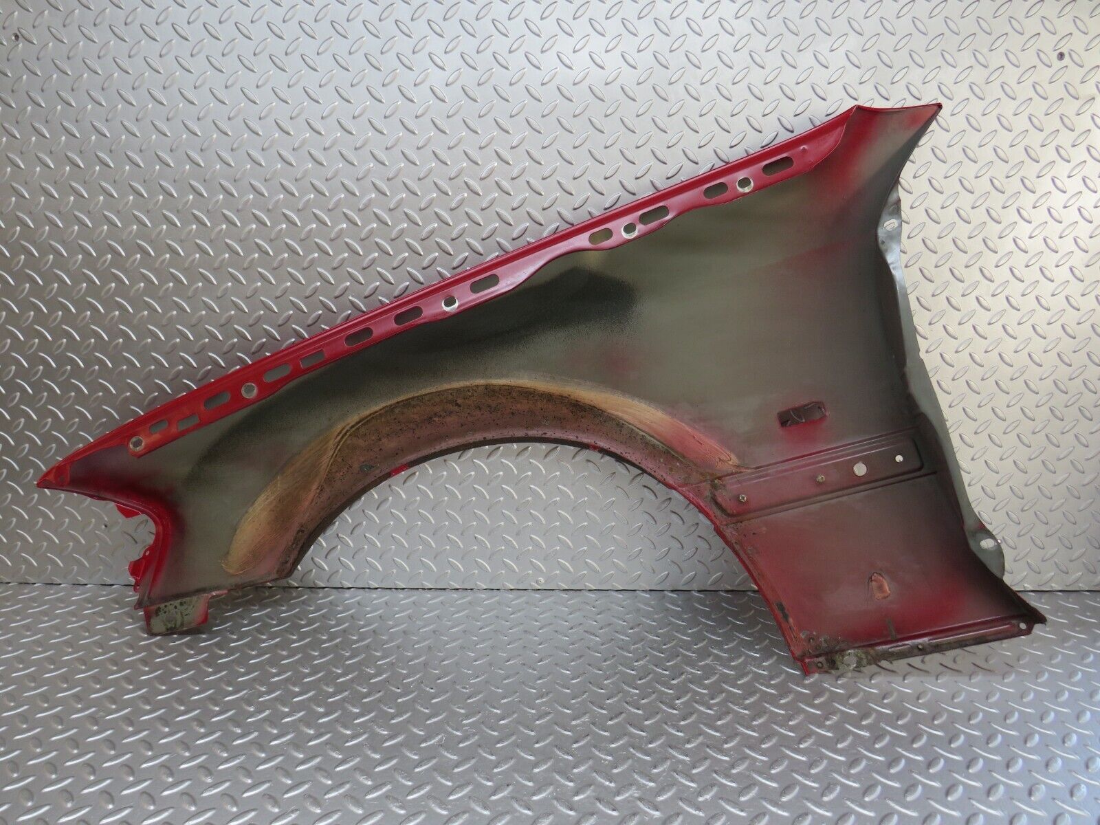 33369 Mercedes-Benz W202 C180 Front Right Fender Wing