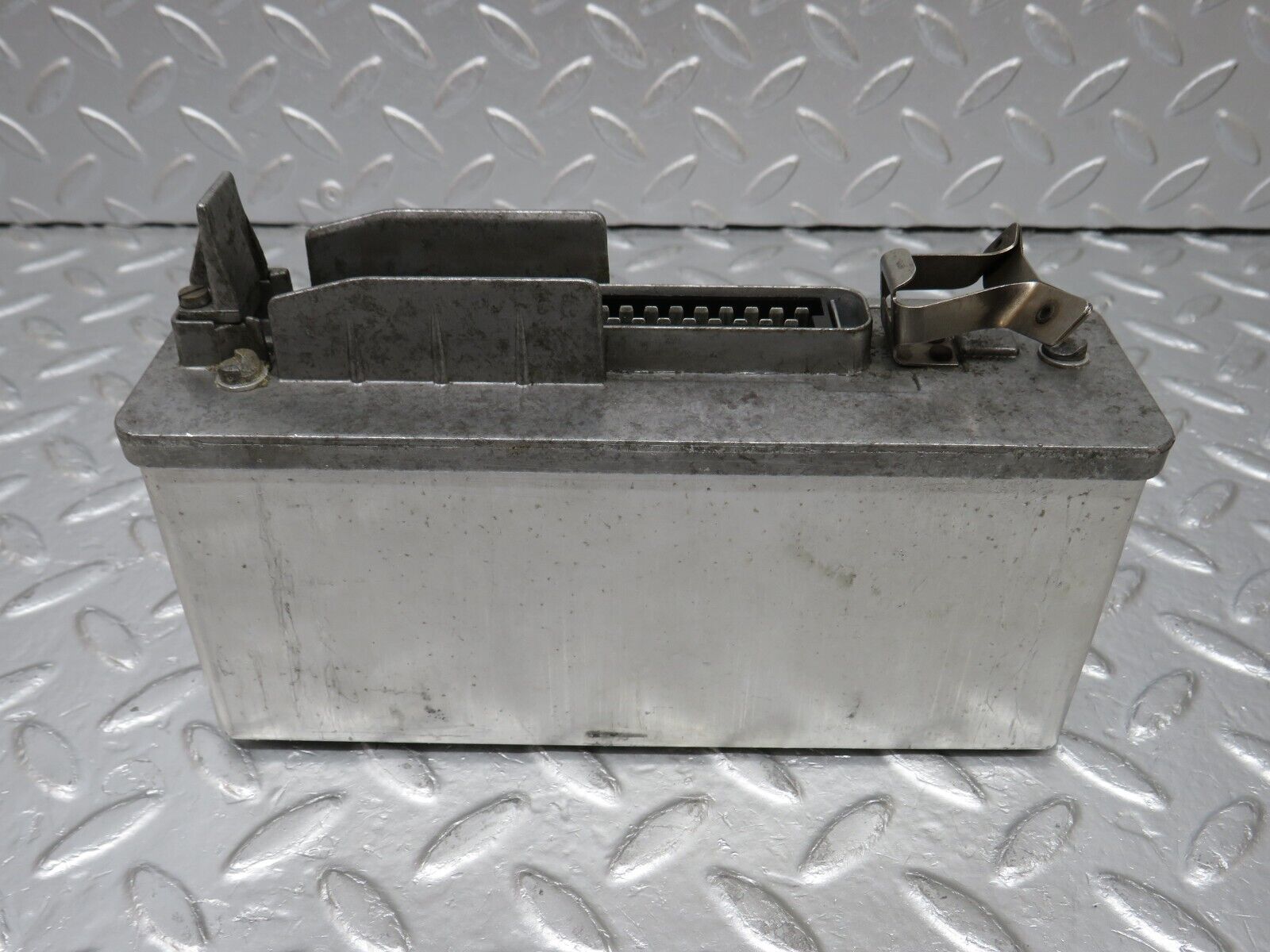 34304 Mercedes-Benz C126 380SEC Coupe ABS Control Unit Bosch 0265101006