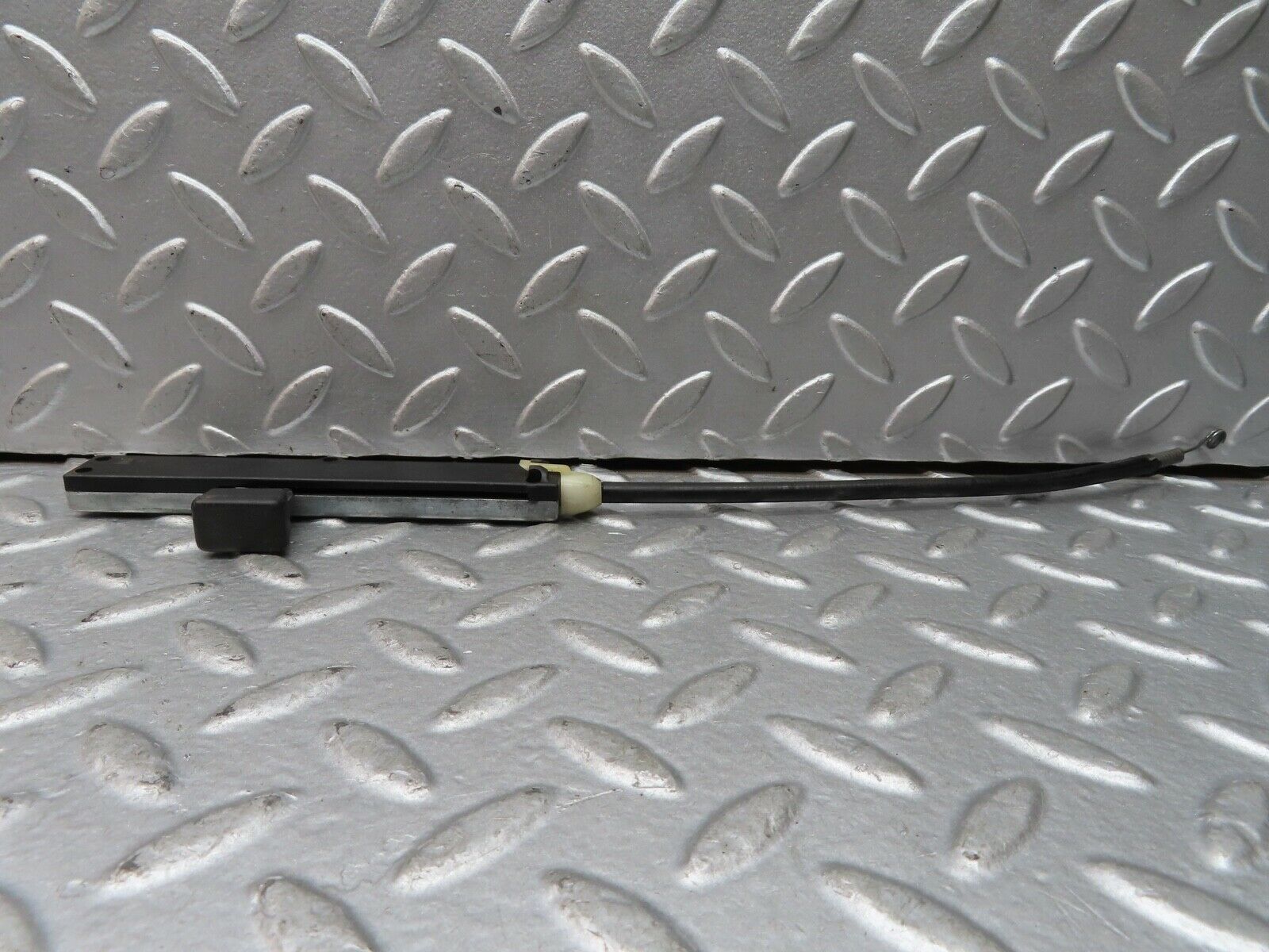 19258 Mercedes-Benz W123 300D Heater Control Slider 1238300185