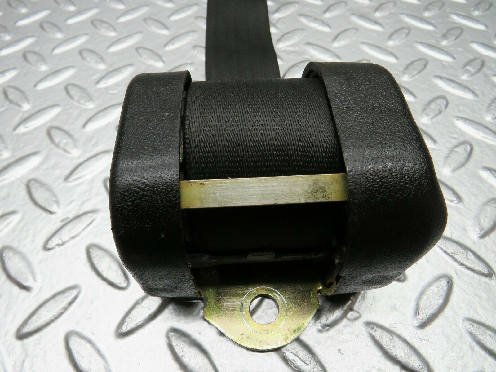 24059 Mercedes-Benz W123 280E Rear Seat Belt 1268608985