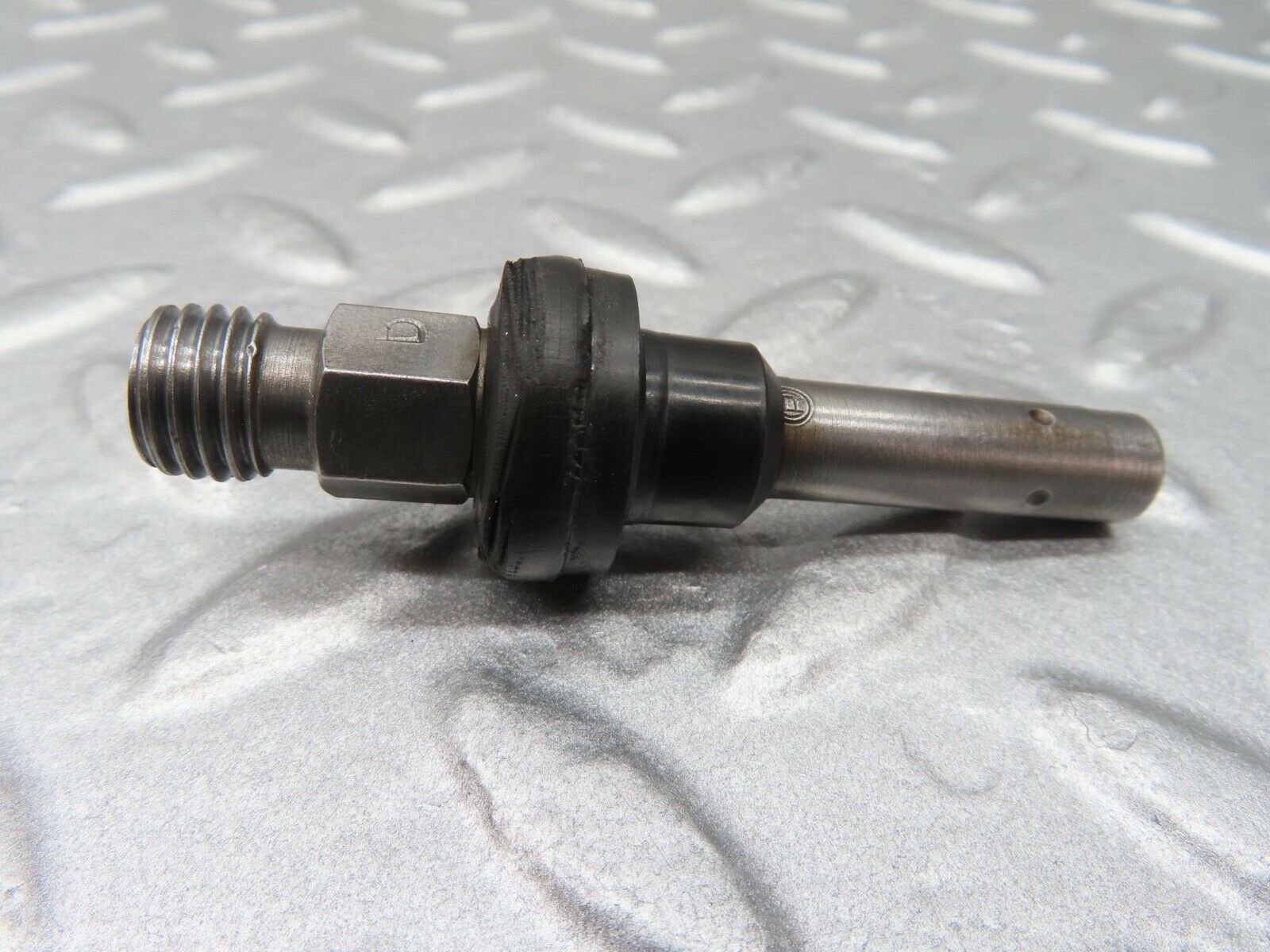 14030 Mercedes-Benz C107 280SLC Fuel Injector Bosch 0437502010