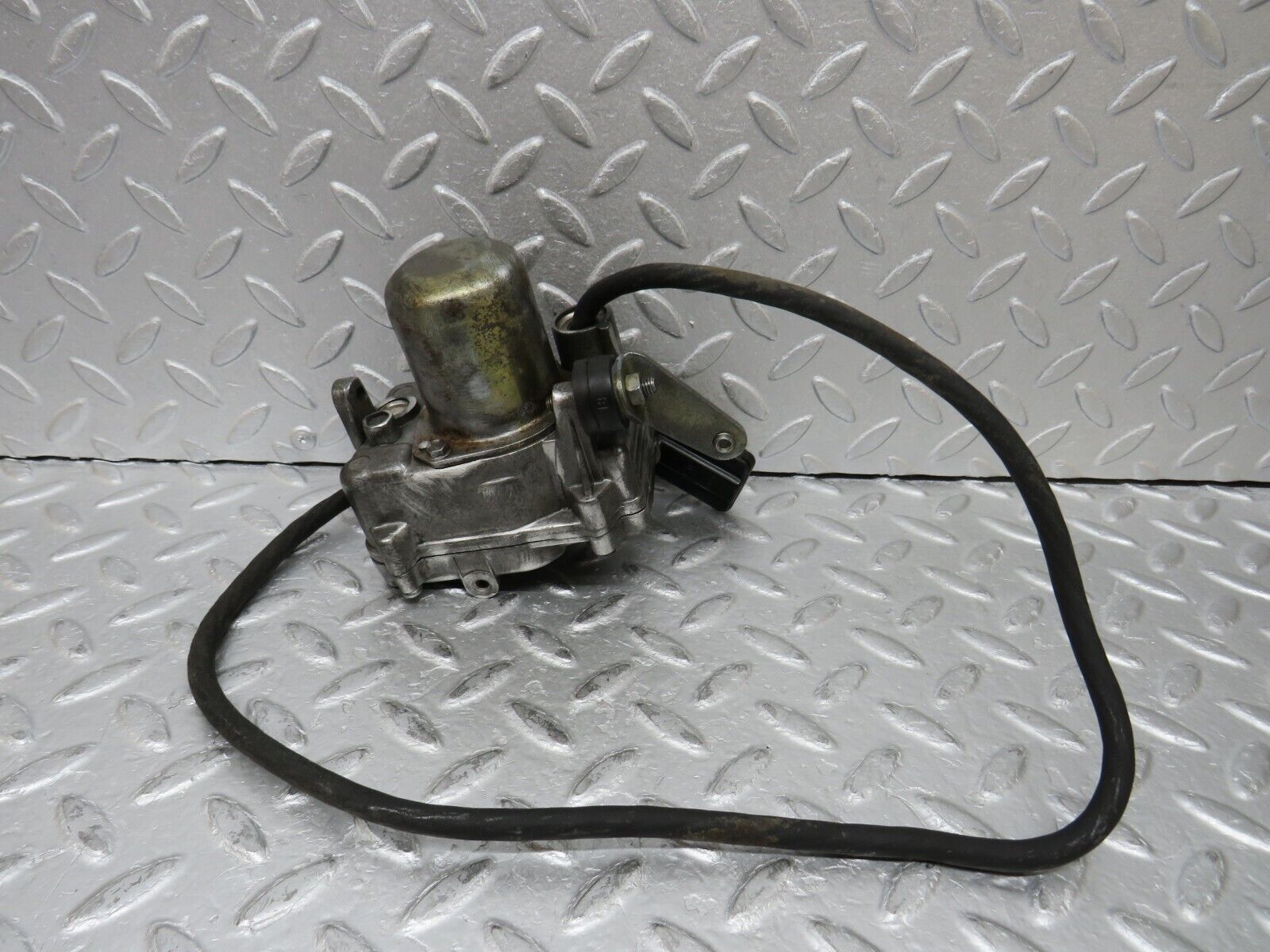 37117 Mercedes-Benz C126 420SEC Coupe Cruise Control Actuator VDO 0025458632