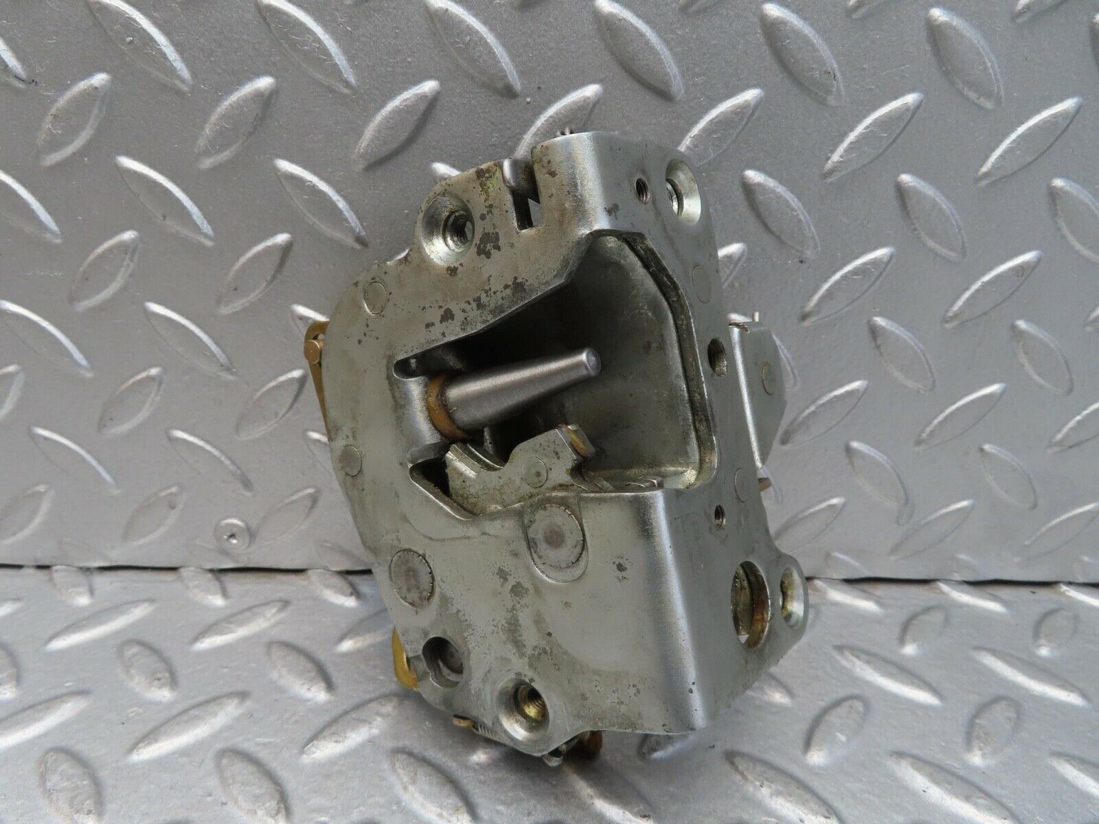 14264 Mercedes-Benz W116 350SE Rear Left Door Lock Mechanism
