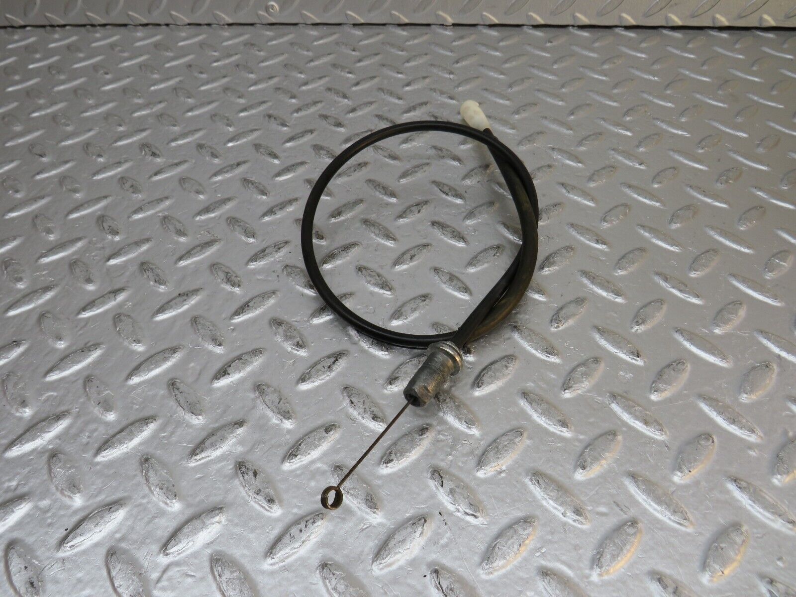 0456 Mercedes-Benz W123 230E Heater Control Cable