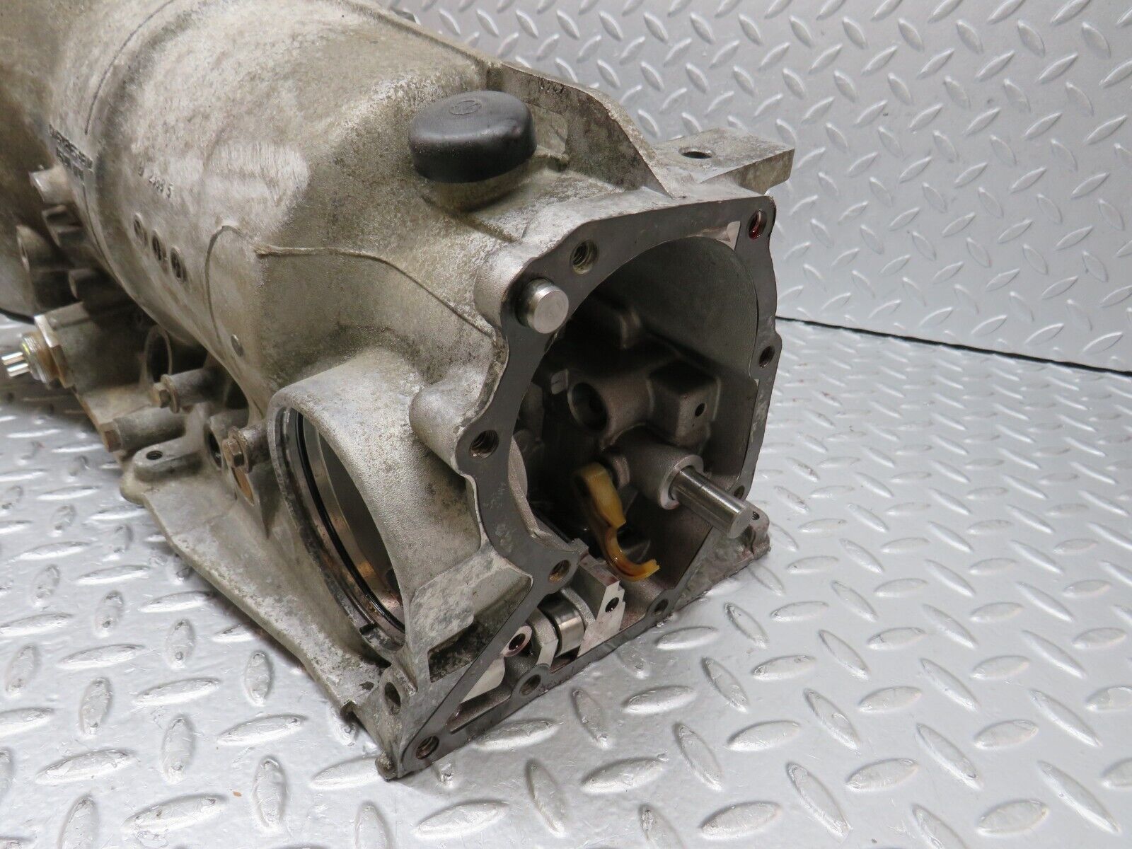 36399 Mercedes-Benz W126 420SE Automatic Gearbox Housing 722.355 1262706201 1262713701