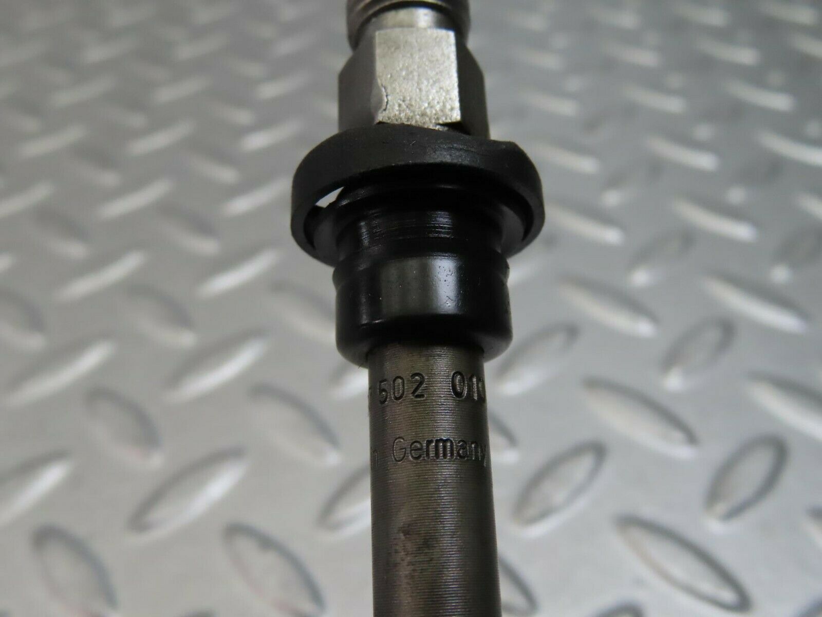 9464 Mercedes-Benz C124 300CE Coupe Fuel Injector Bosch 0437502010