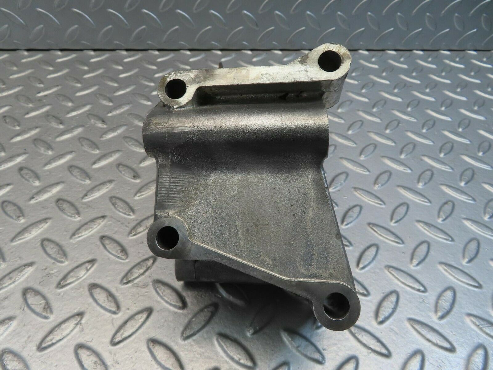 11469 Mercedes-Benz C123 230CE Coupe Power Steering Pump Bracket 1234880341