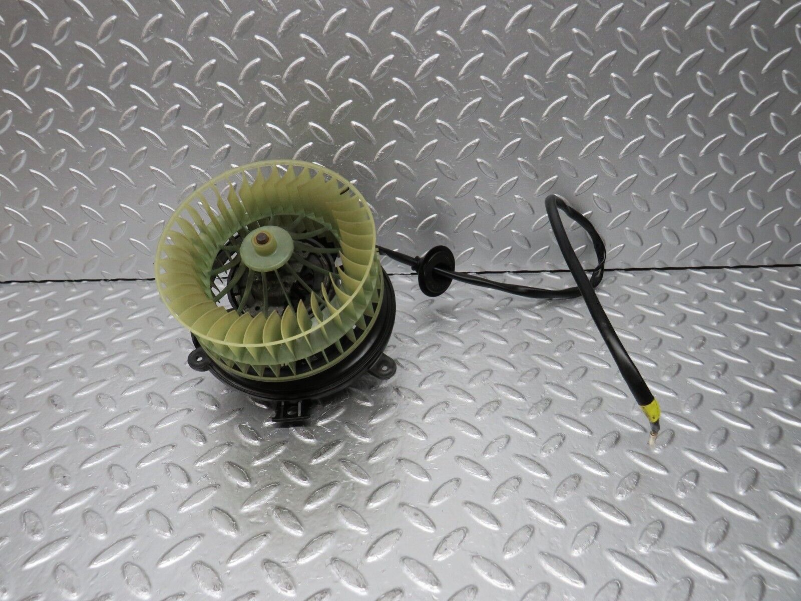 30423 Mercedes-Benz W124 230E Heater Blower Motor