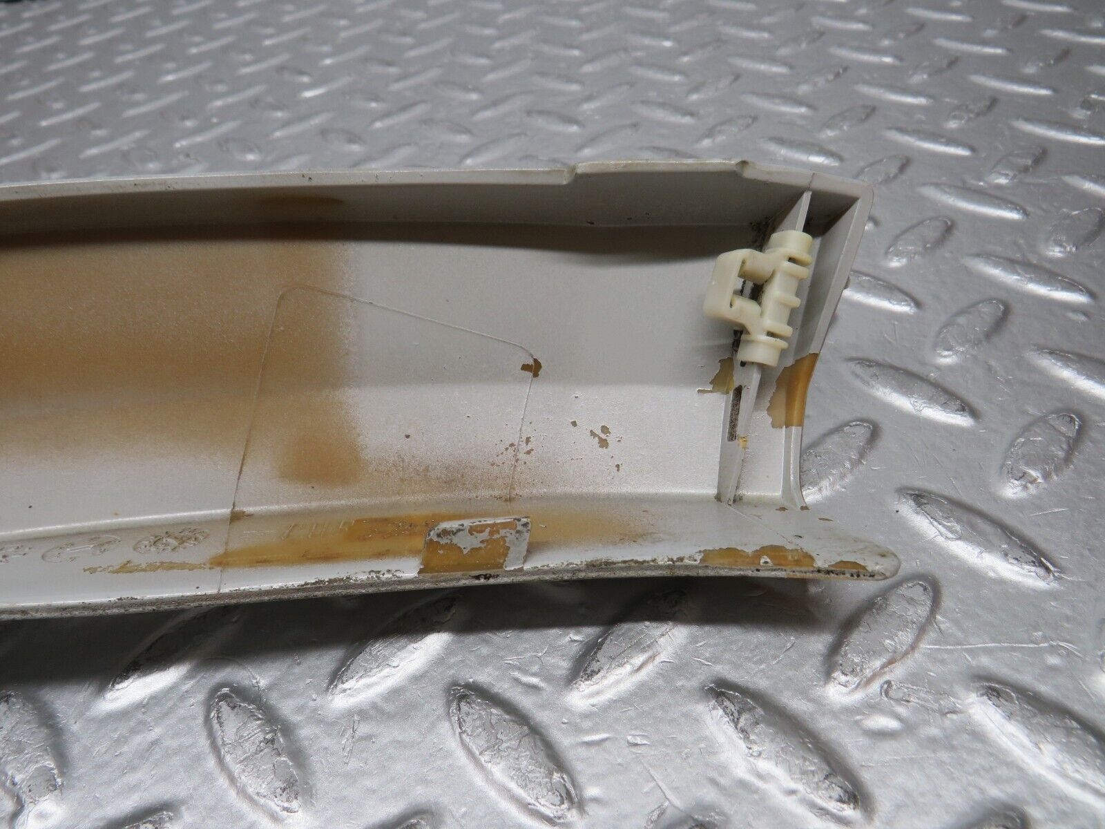 30406 Mercedes-Benz W124 230E Rear Left Fender Wing Lower Moulding Trim 1246901940