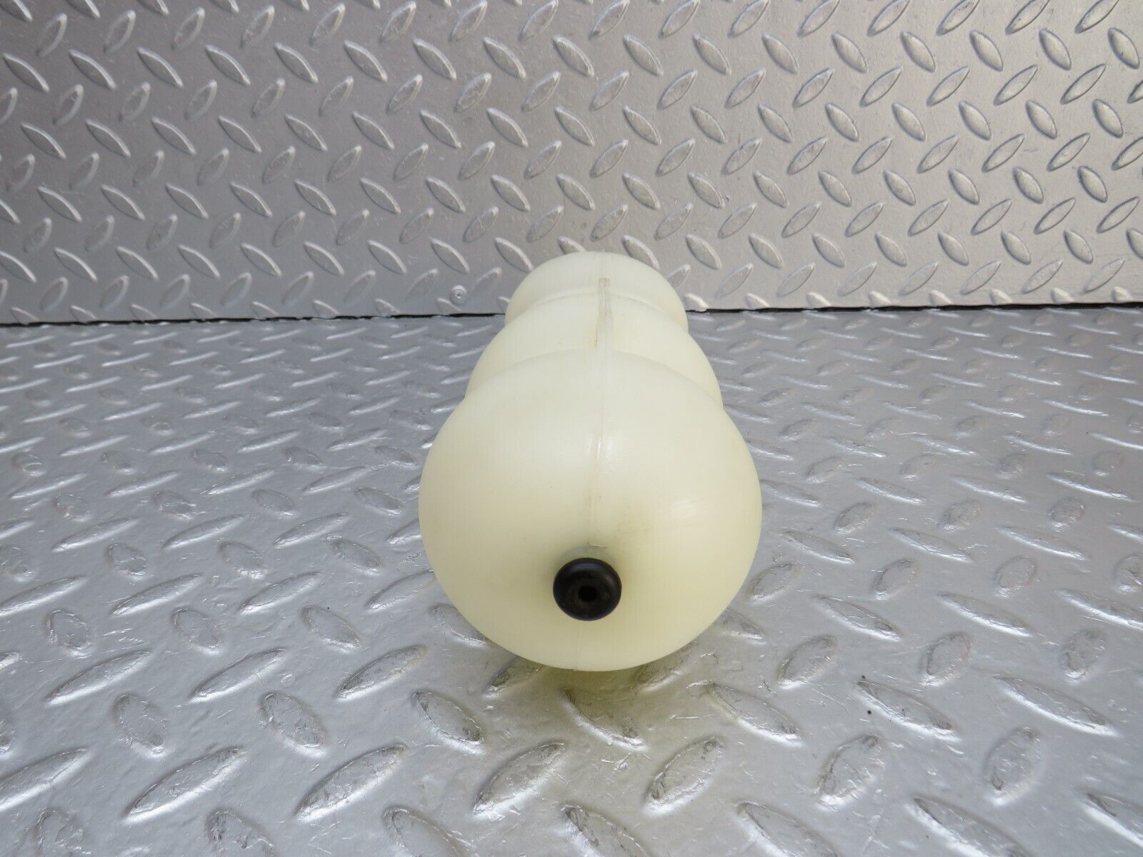 37006 Mercedes-Benz C126 420SEC Coupe Vacuum Reservoir Tank