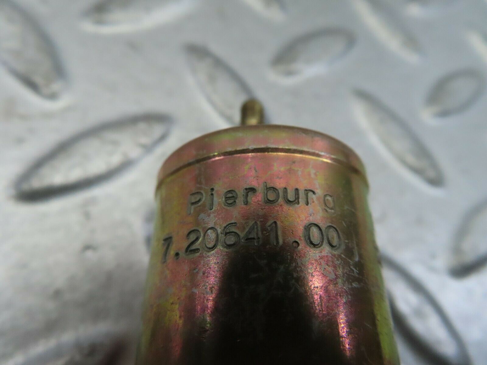 9216 Mercedes-Benz W114 Carburettor Float Chamber Ventilation Valve