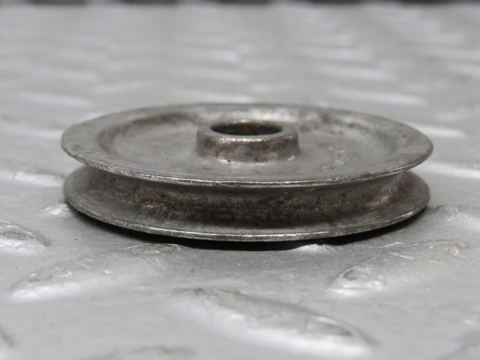 35821 Mercedes-Benz W108 Handbrake Cable Pulley 1104270142