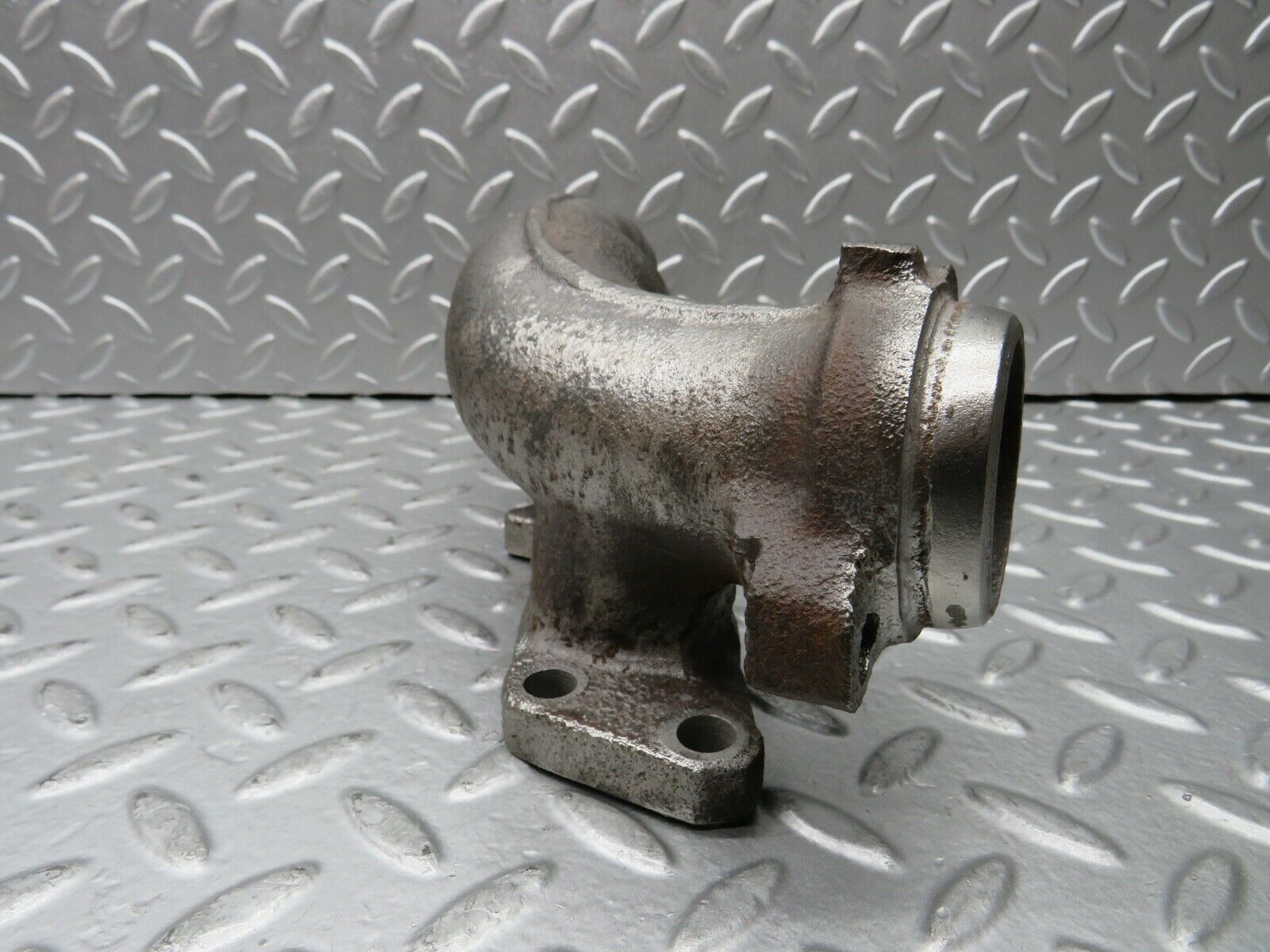 21891 Mercedes-Benz W126 300SE Exhaust Manifold Cylinder 4-6 1031422202