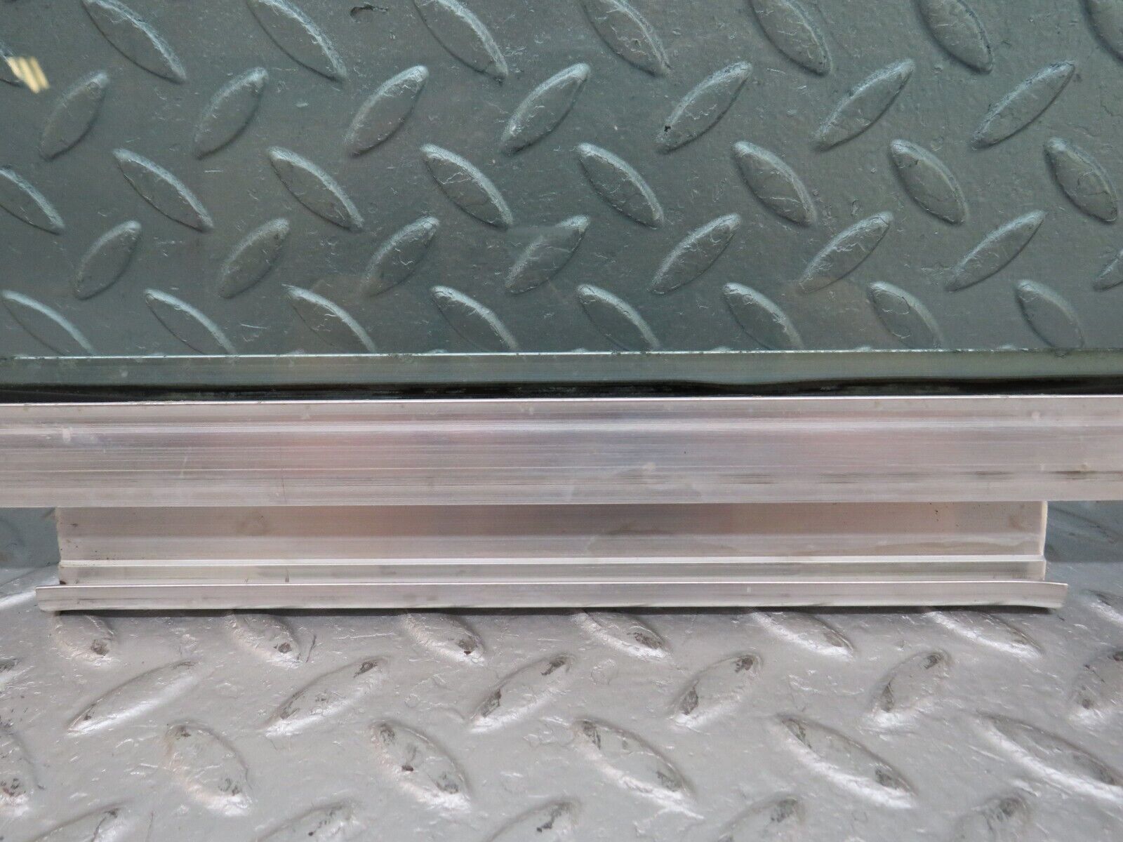 36040 Mercedes-Benz W126 420SE Rear Left Door Window Glass