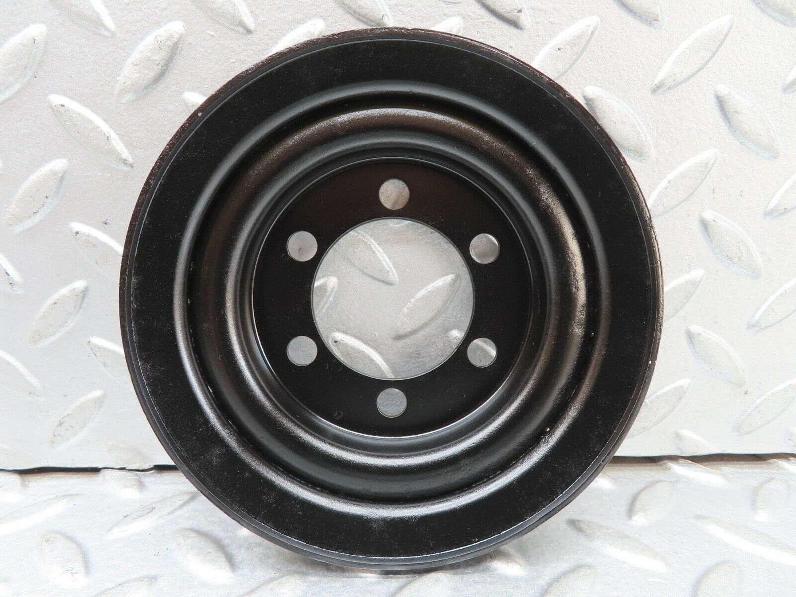 19082 Mercedes-Benz W123 300D Crankshaft Pulley