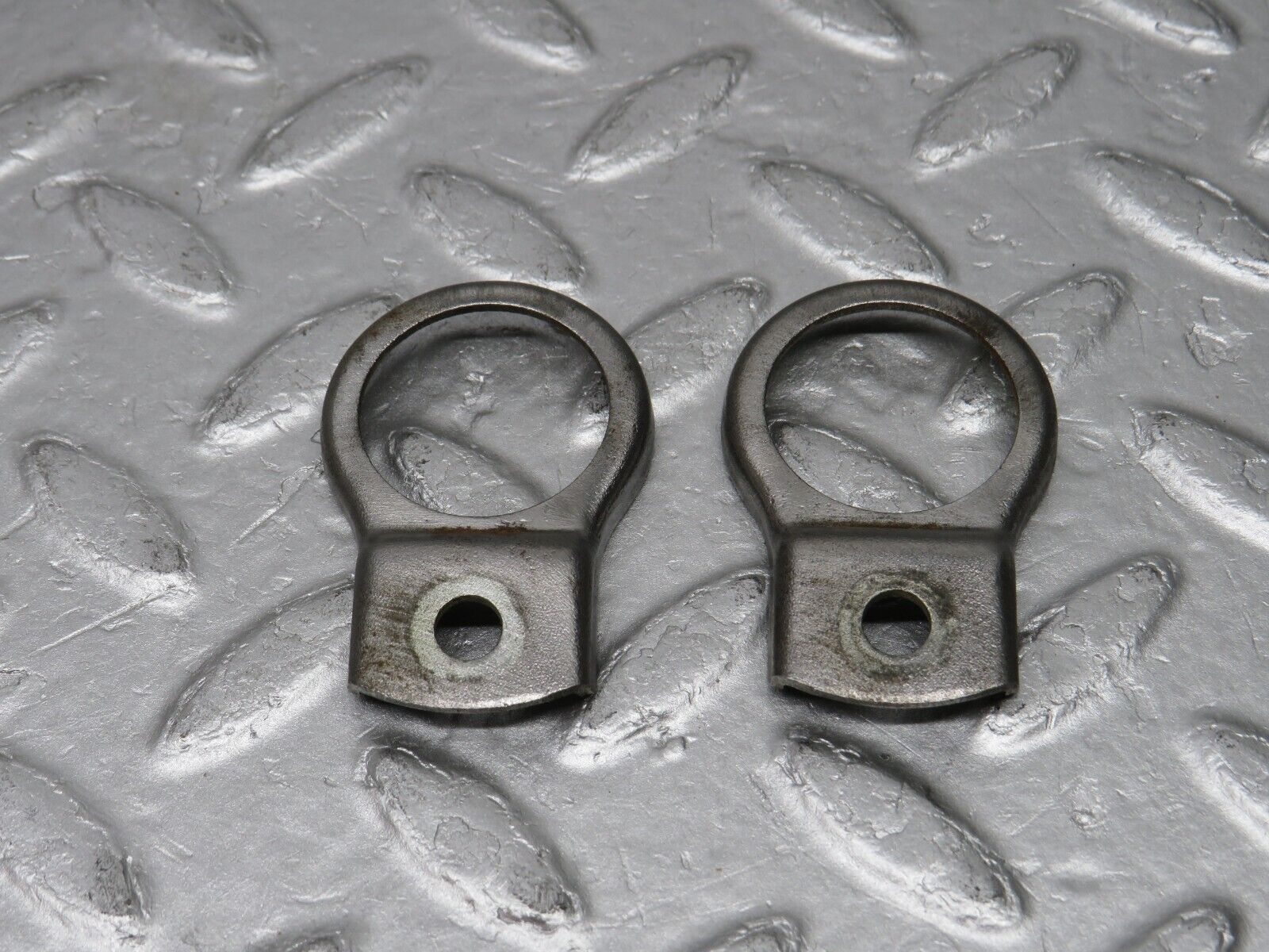 37569 Mercedes-Benz W109 300SEL Fuel Injector Bracket