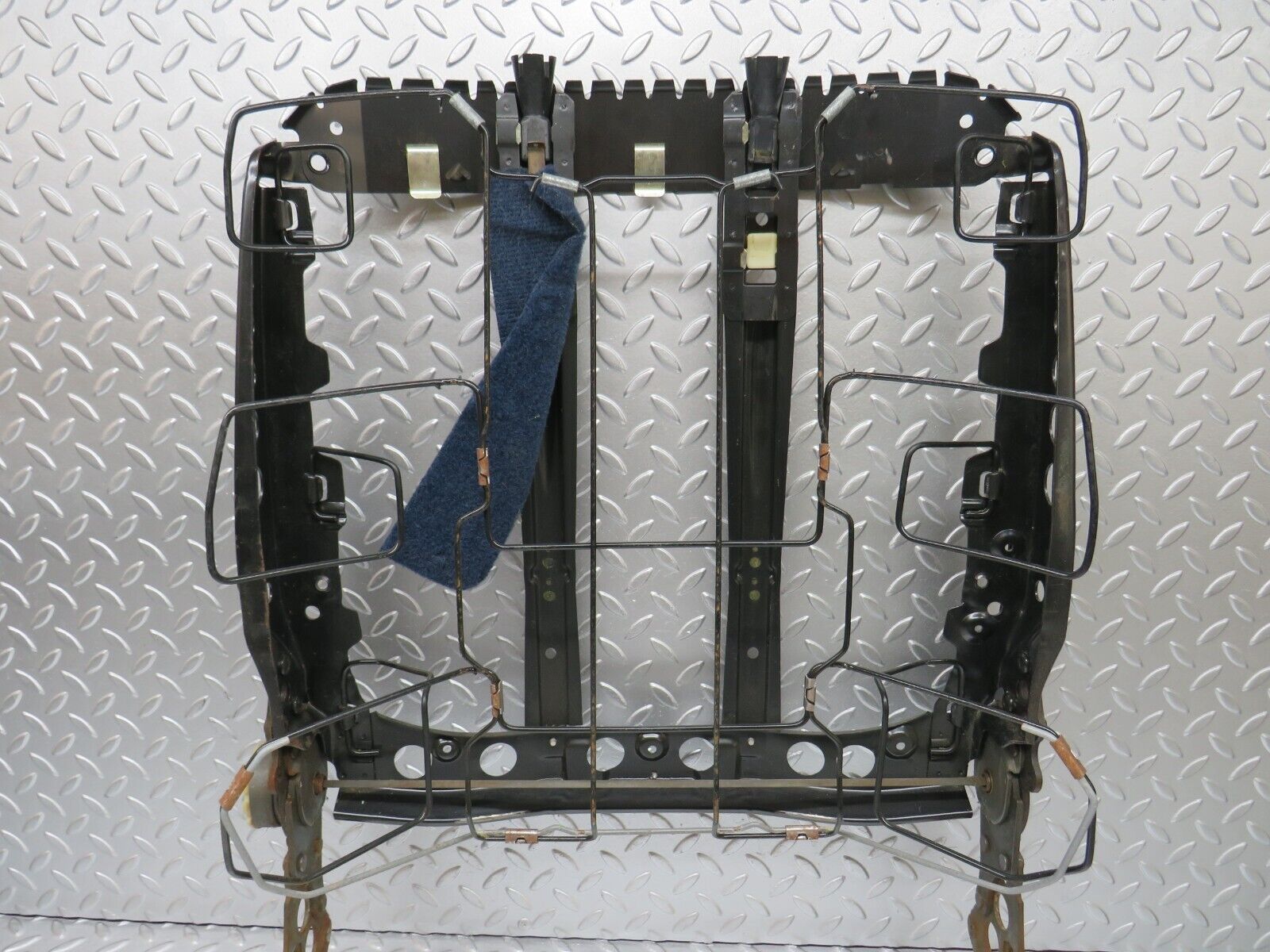 31171 Mercedes-Benz W123 230E Front Right Driver Seat Backrest