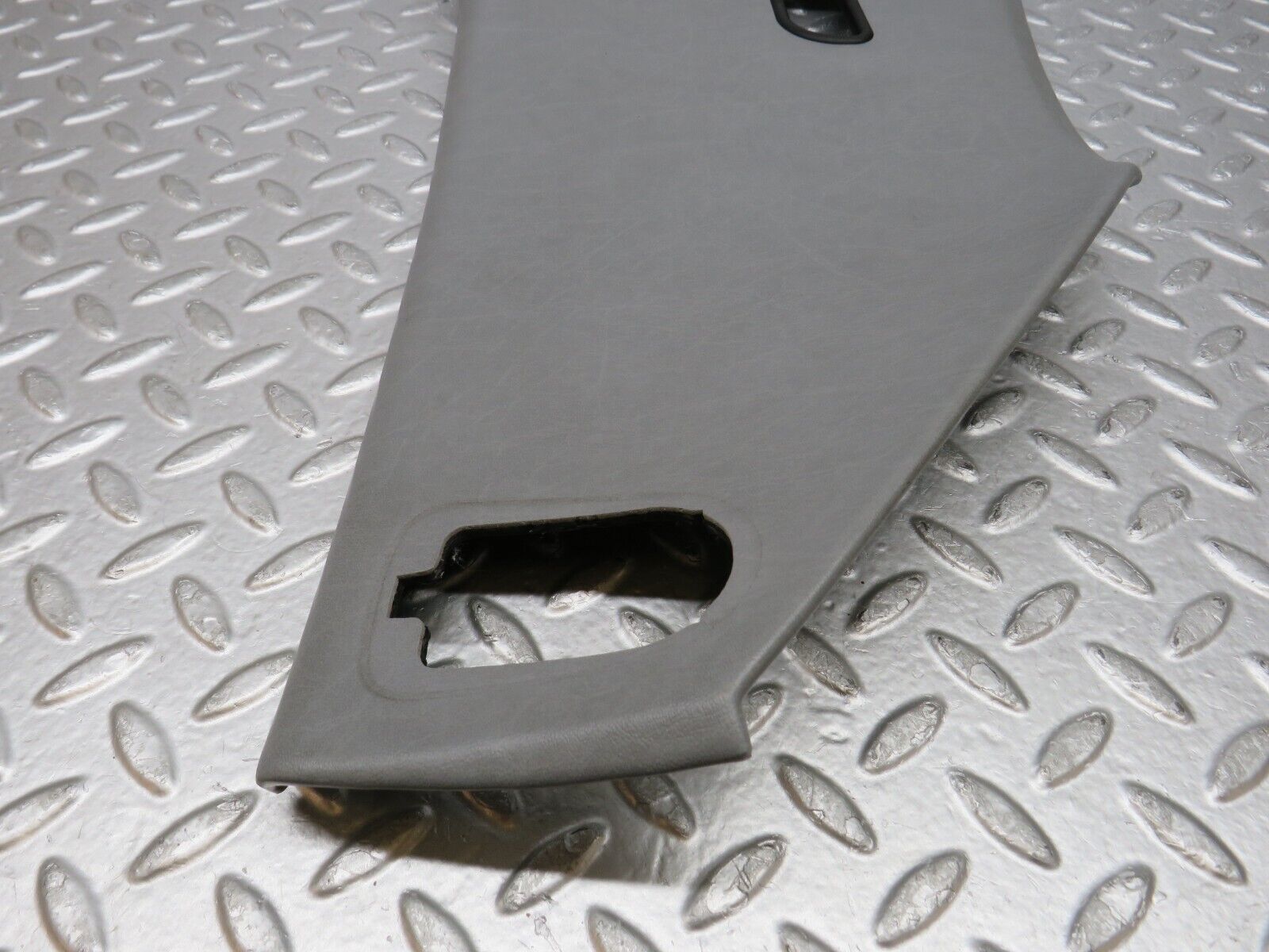 35961 Mercedes-Benz W126 420SE C Pillar Cover Panel Left Side Grey 1266950344