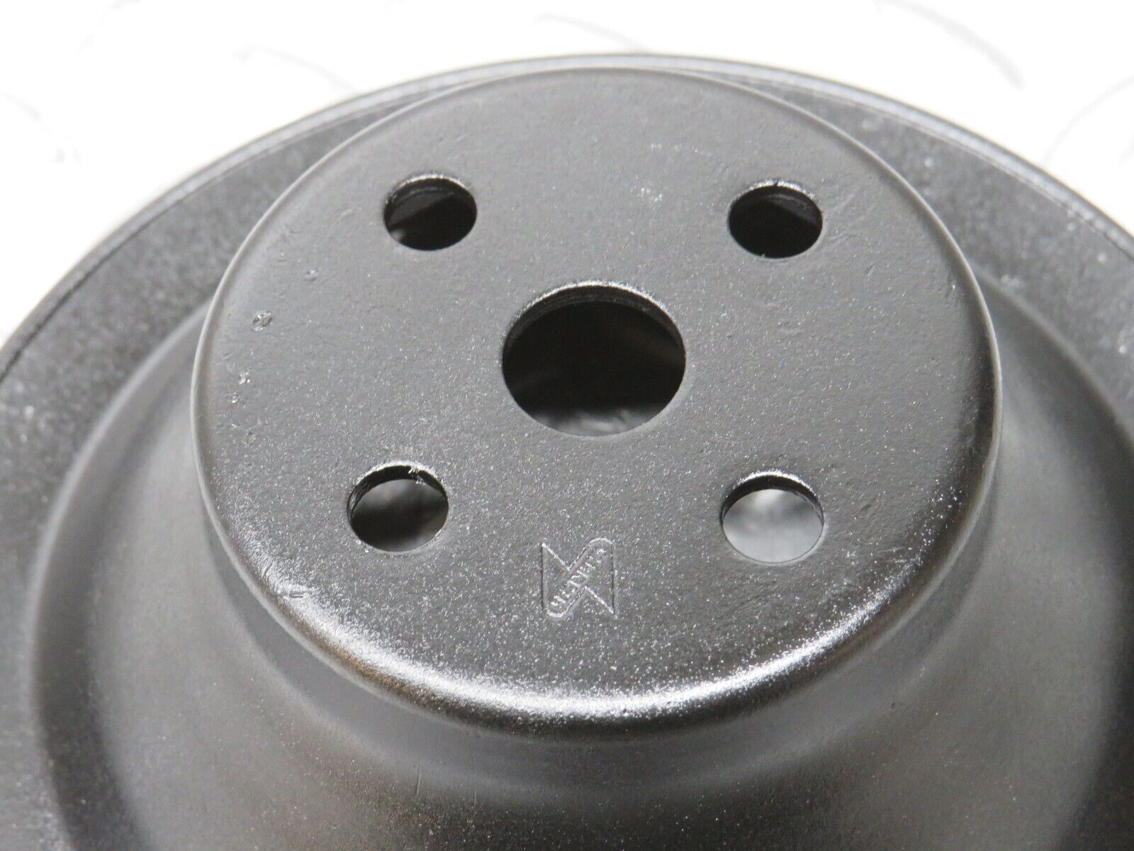 32907 Mercedes-Benz W123 300D Water Pump Pulley