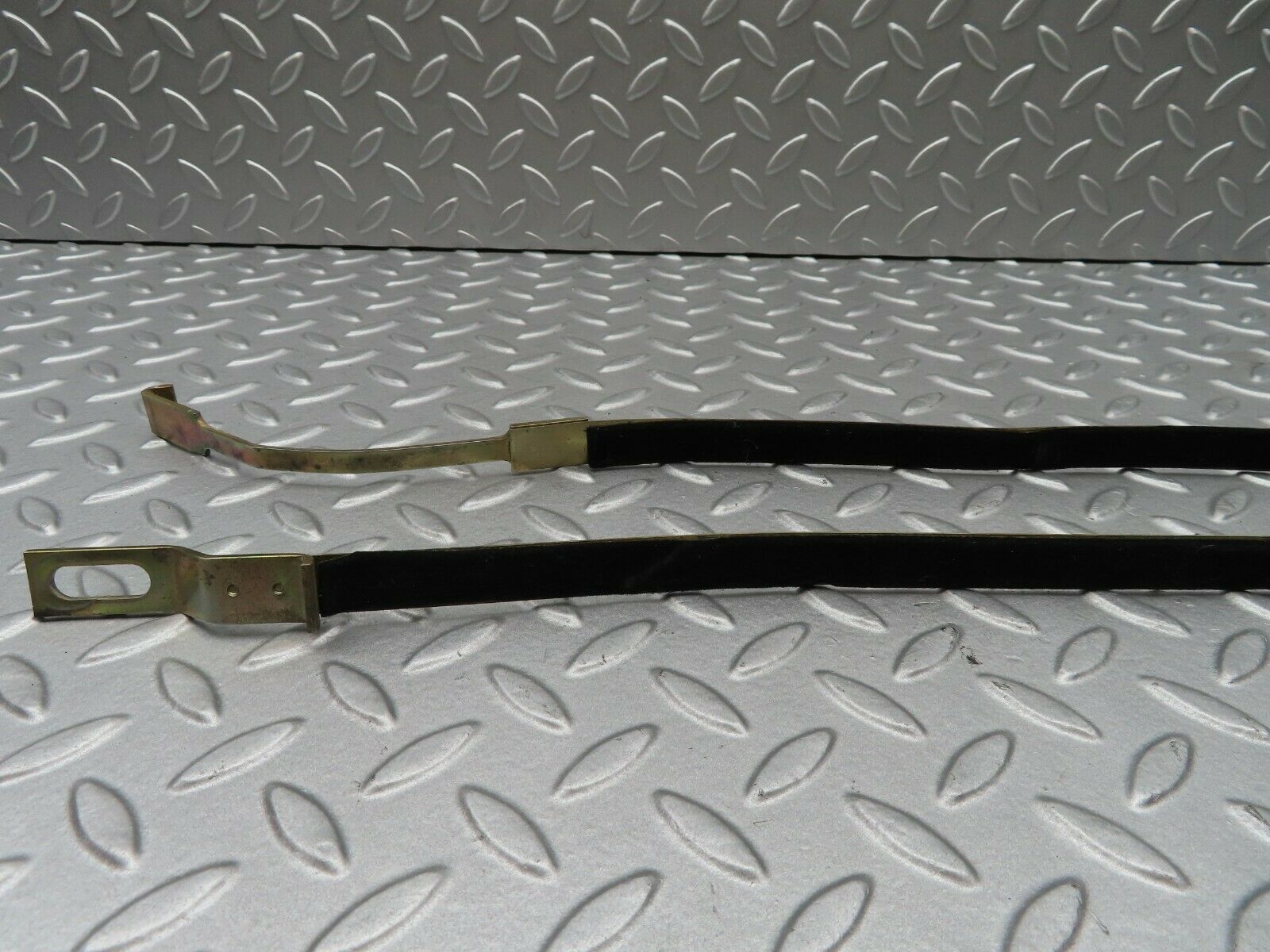 4549 Mercedes-Benz W123 230E Heater Box Holder Strap