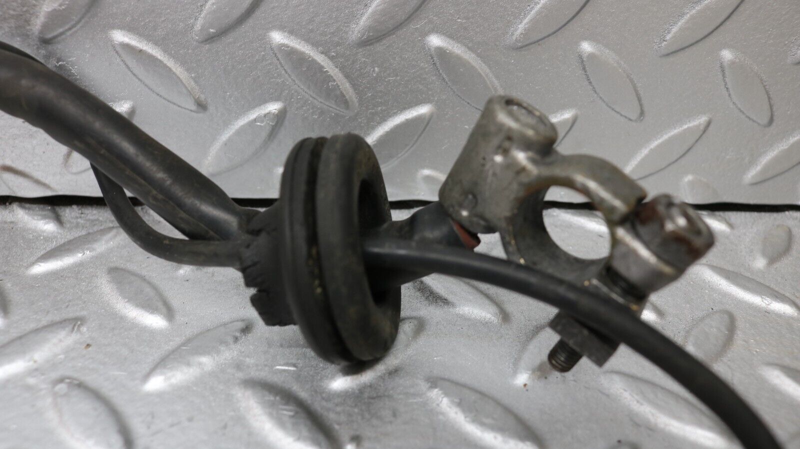 37196 Mercedes-Benz C126 420SEC Coupe Battery Positive Wire Cable 1265403230 1155460035