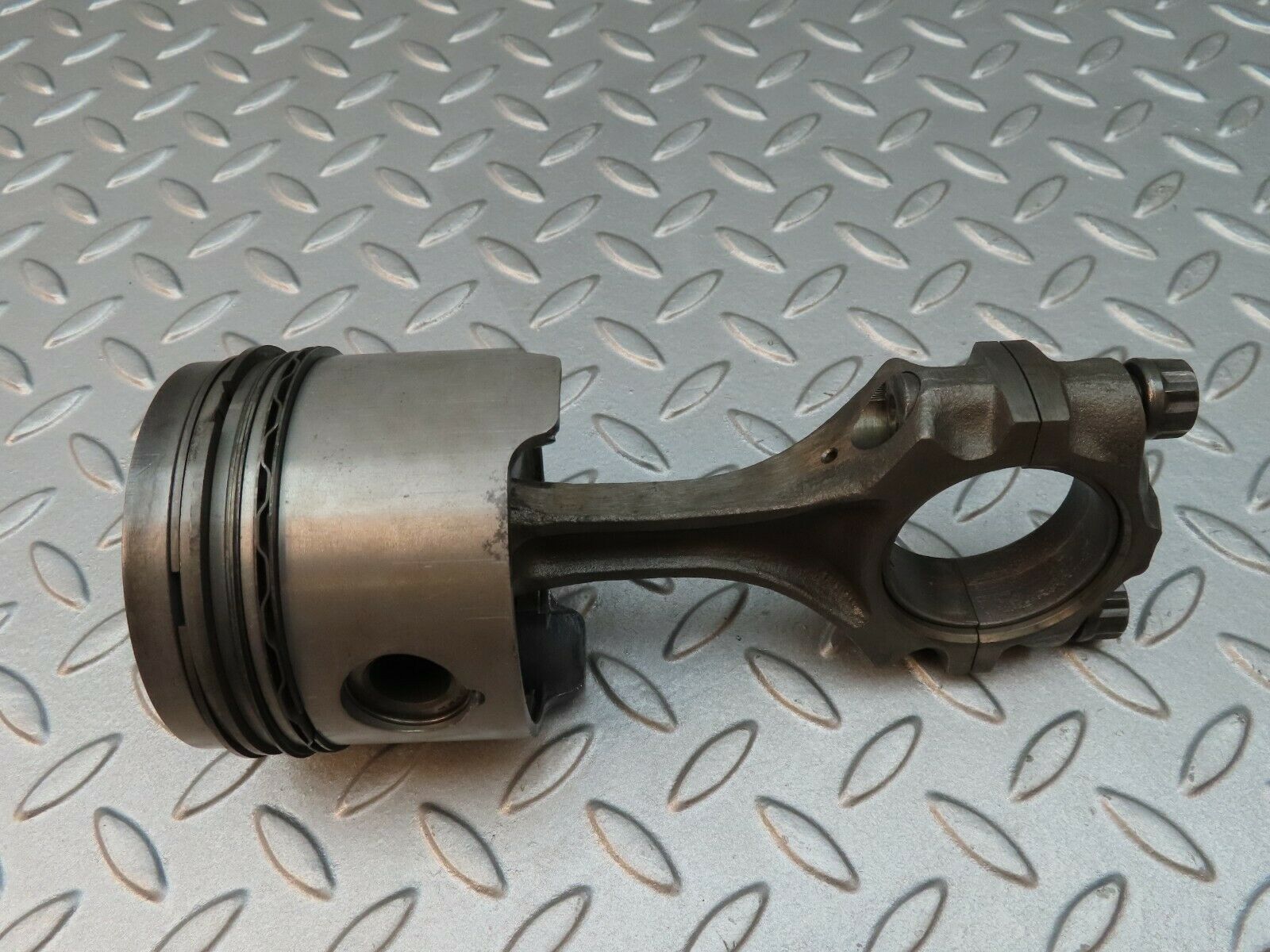 3503 Mercedes-Benz W108 280SE Piston With Connecting Rod 86.49 mm