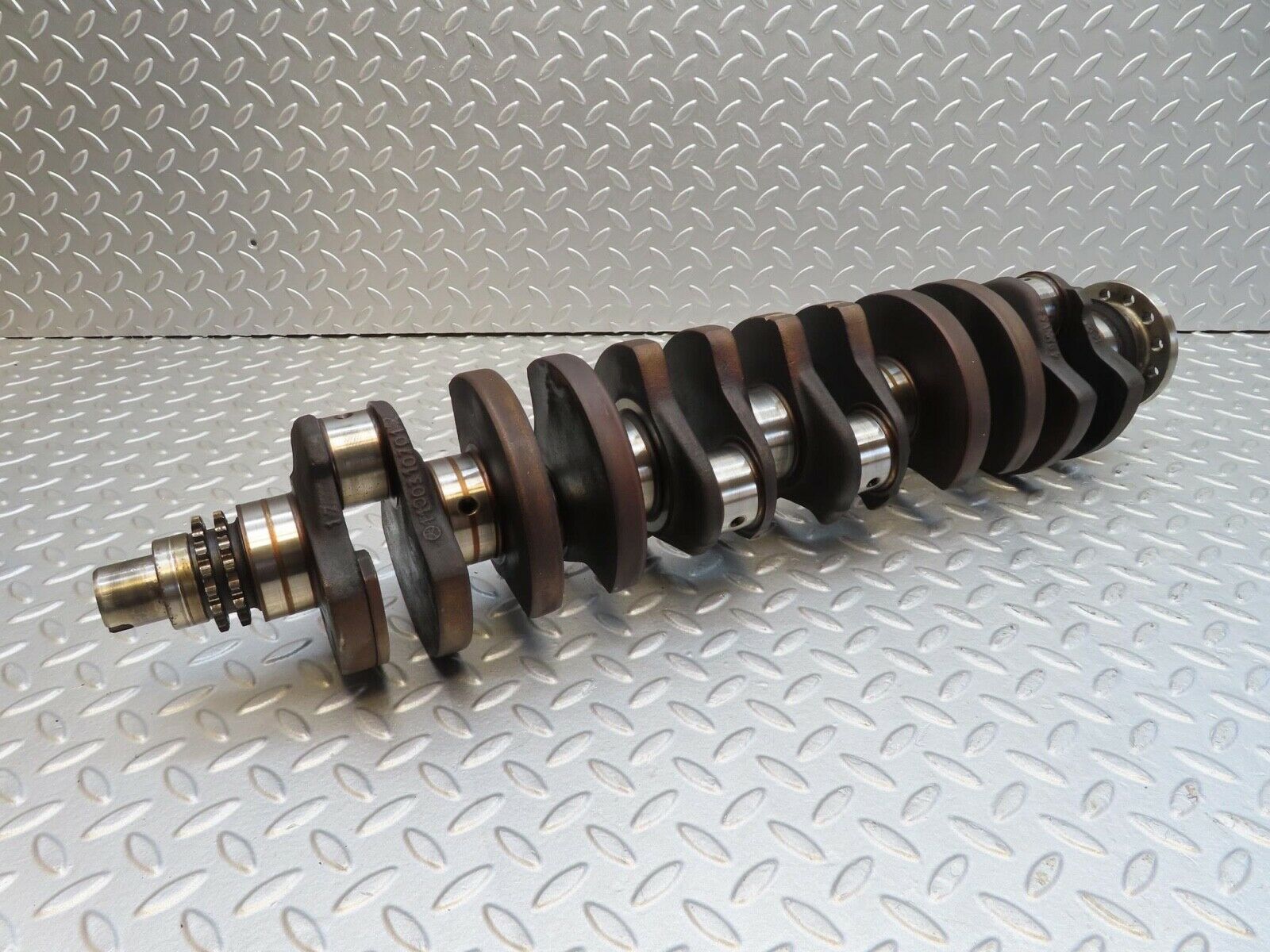 16141 Mercedes-Benz W123 280E Crankshaft 1100310701