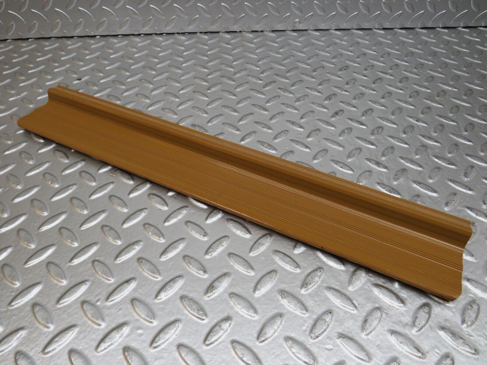 25433 Mercedes-Benz W123 200 Rear Right Door Sill