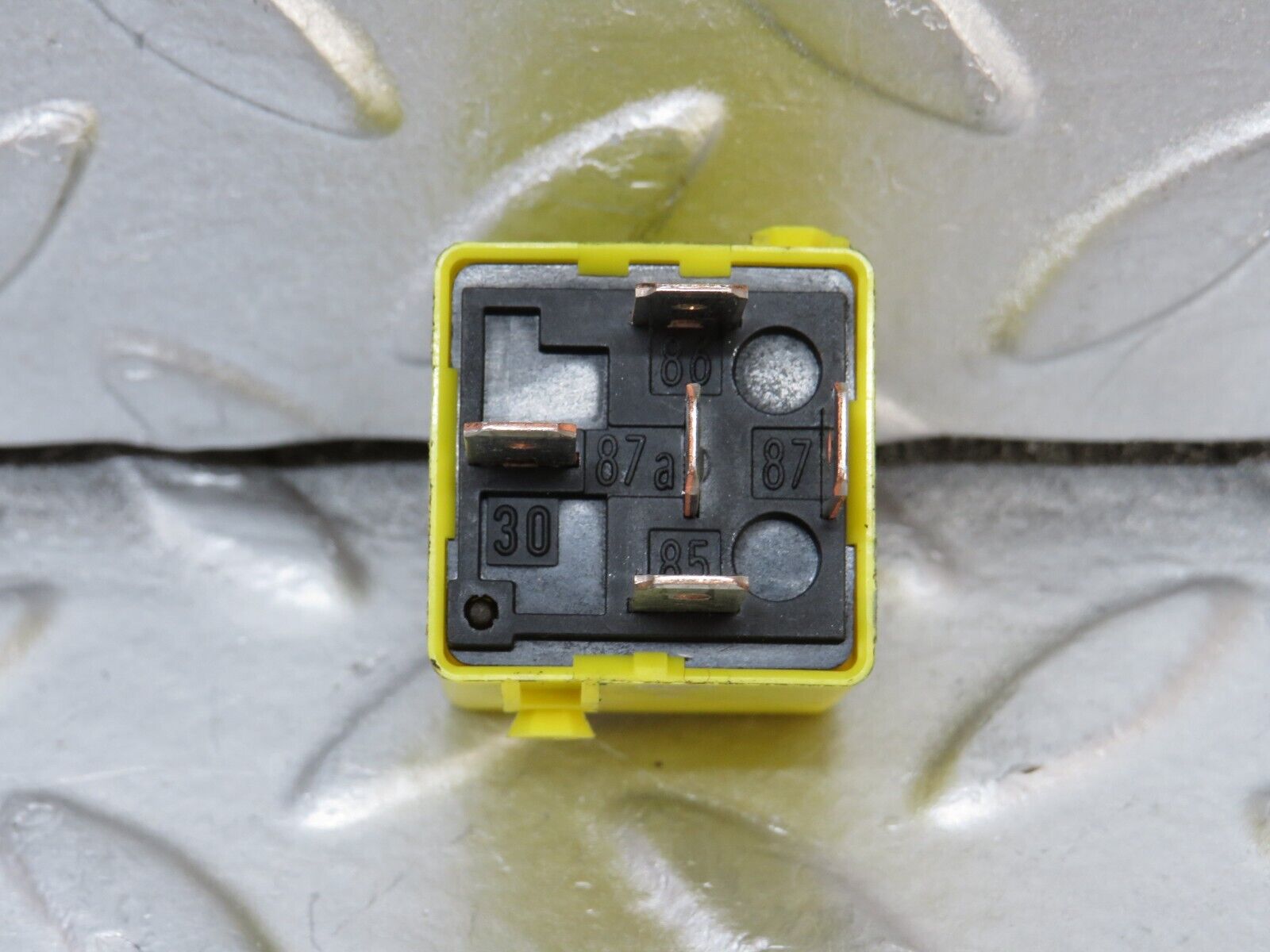 34867 Mercedes-Benz W210 320E Multi Purpose Relay 0025421419