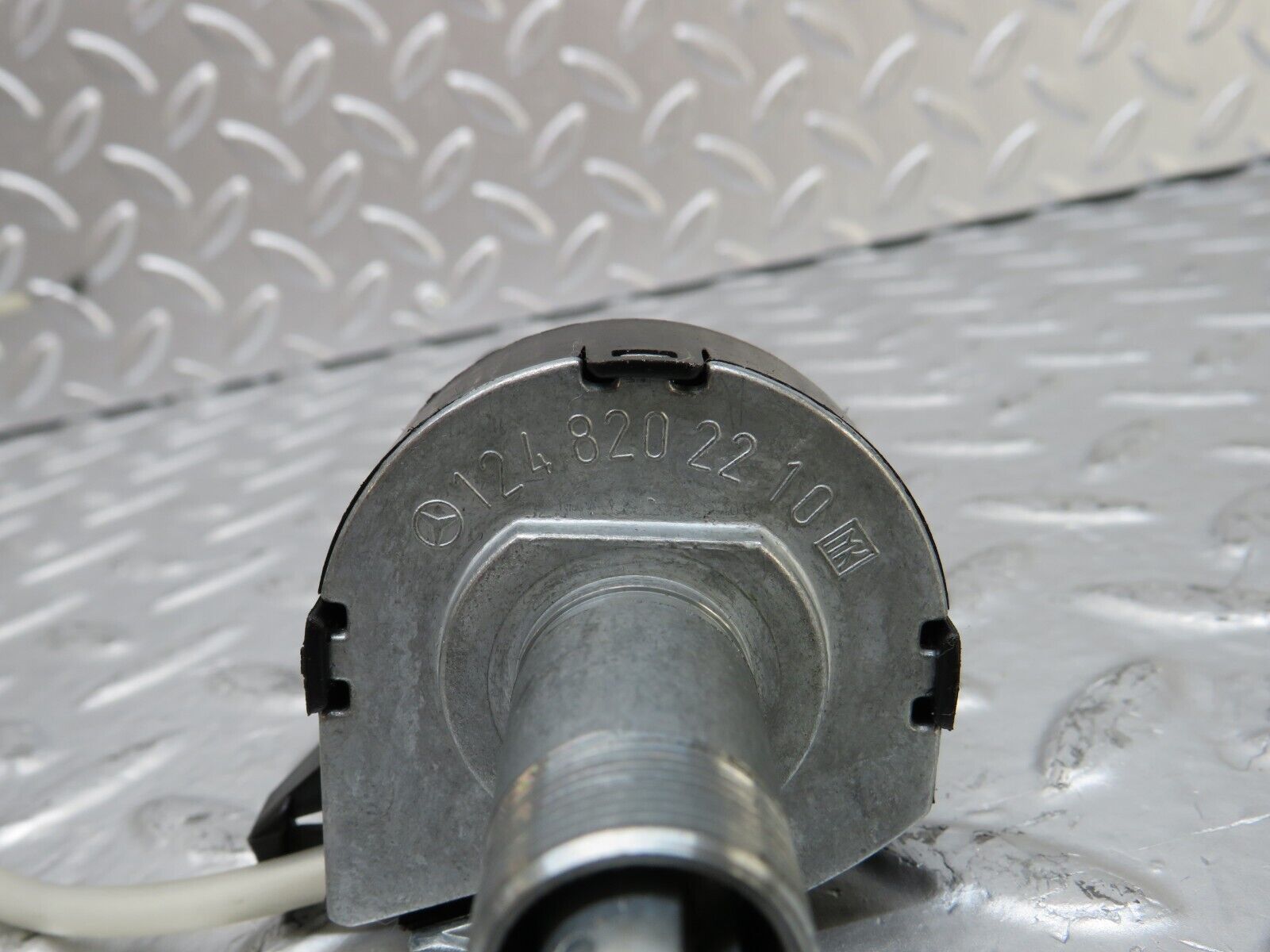 25826 Mercedes-Benz W124 280E Heater Blower Switch 1248202210