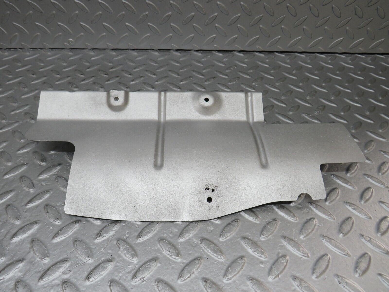 36170 Mercedes-Benz W126 420SE Exhaust Heat Shield