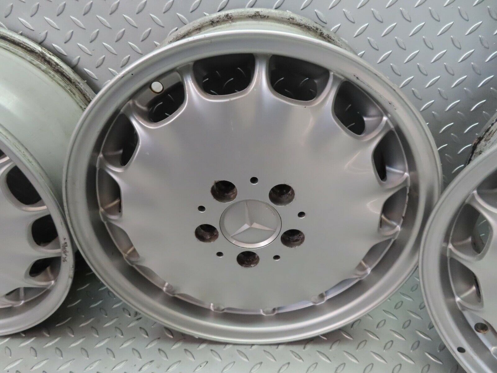 15216 Mercedes-Benz W140 S320 Alloy Wheel Set 7.5Jx16H2 ET51 1404011002