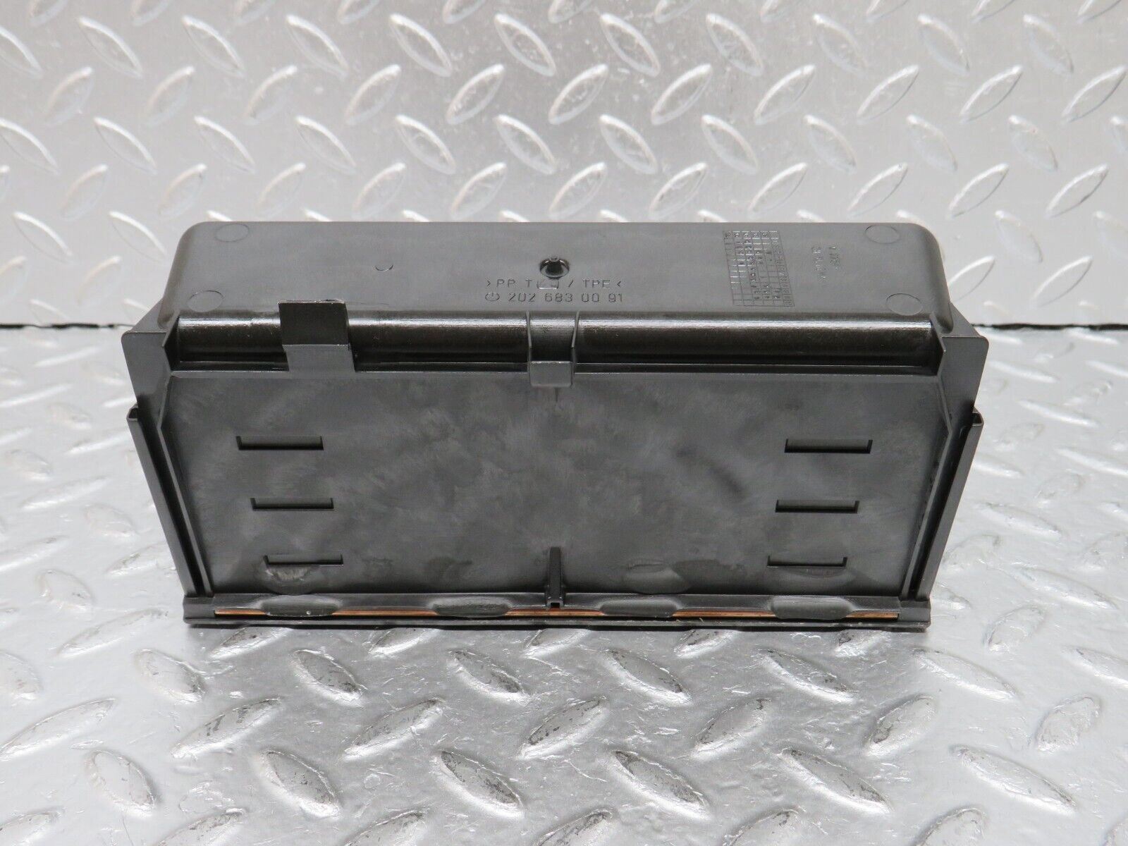 33269 Mercedes-Benz W202 C180 Centre Console Storage Shelf 2026830091